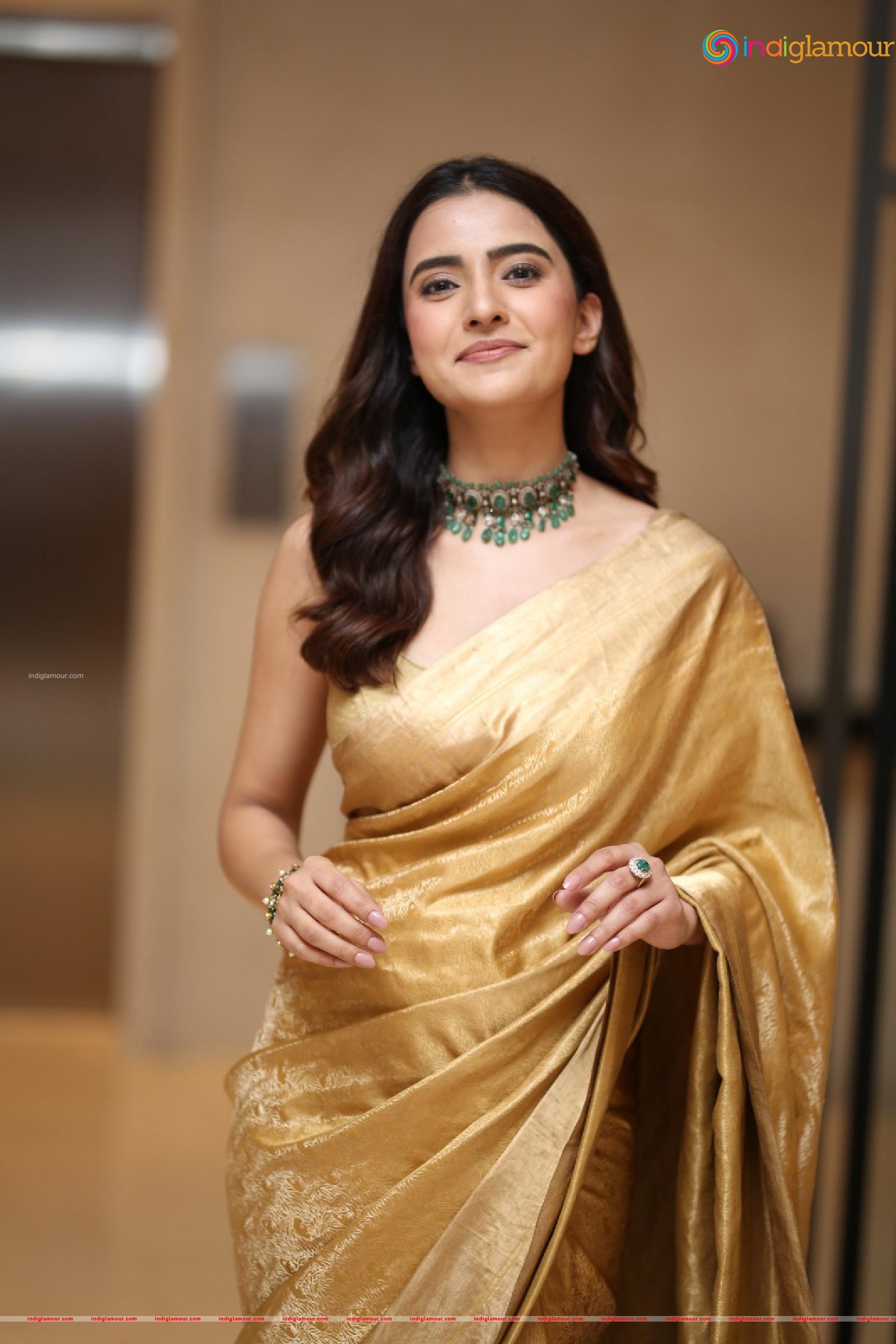 Rukhsar Dhillon Actress hd photo