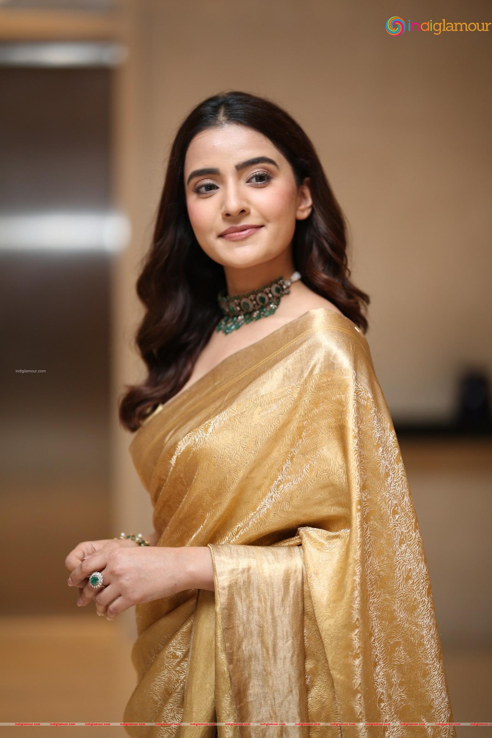 Rukhsar Dhillon Actress hd photo