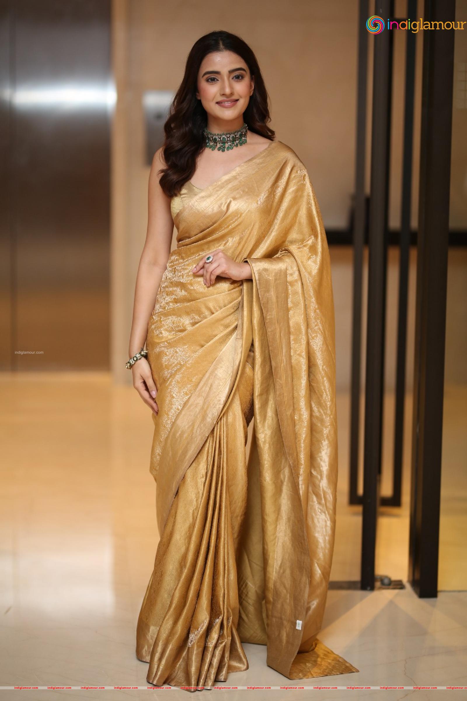 Rukhsar Dhillon Actress hd photo