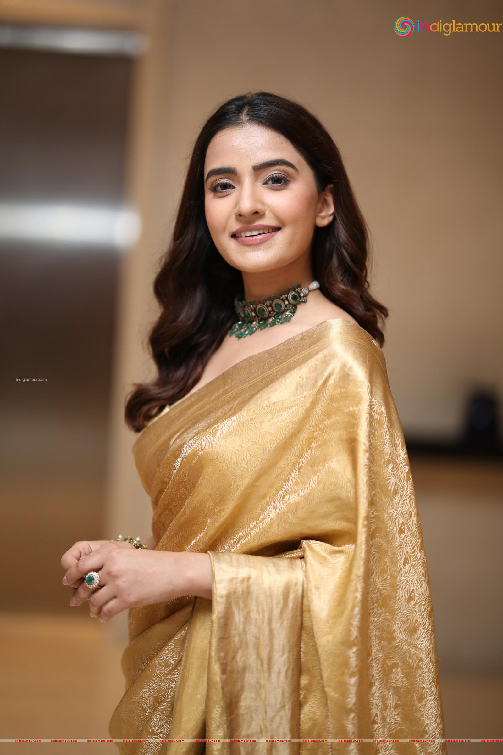 Rukhsar Dhillon Actress hd photo