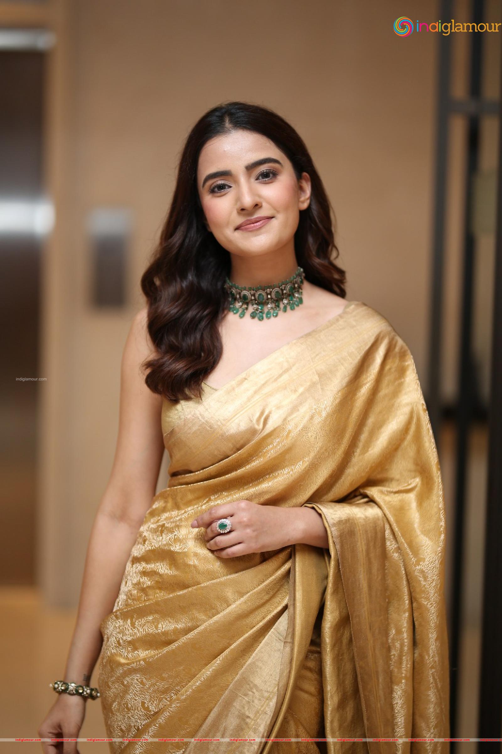Rukhsar Dhillon Actress hd photo