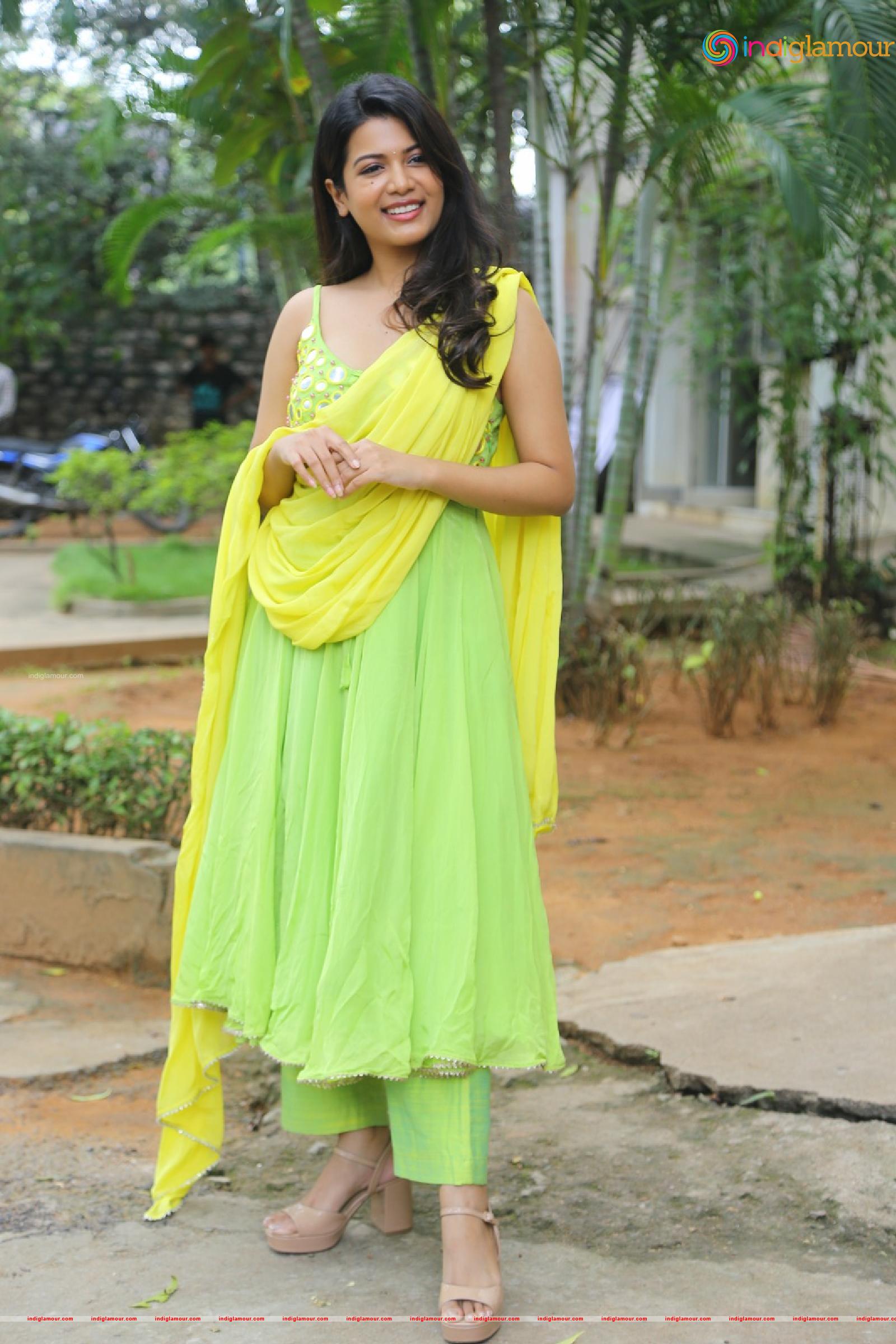 Goldie Nissy Actress hd photo