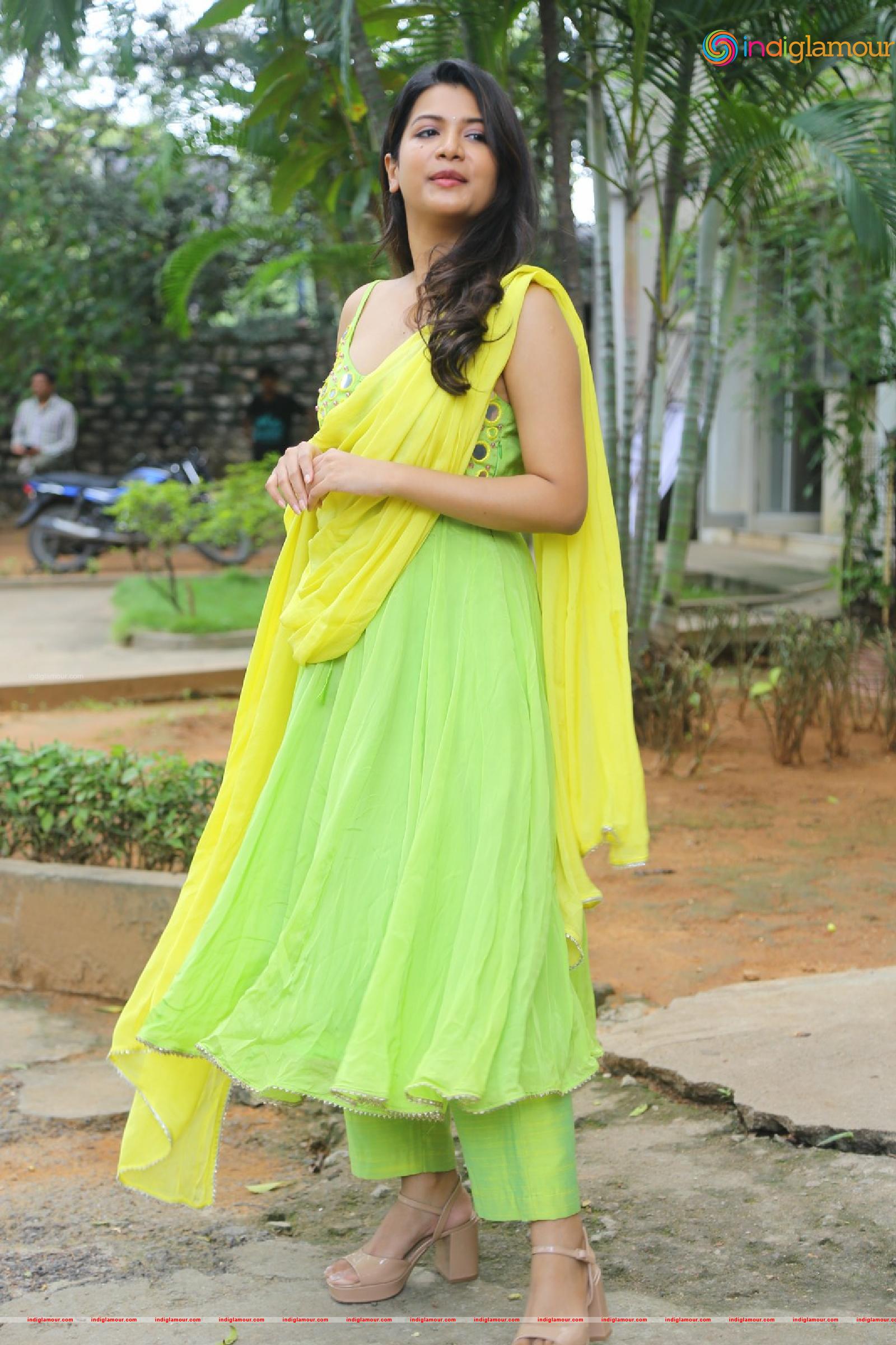 Goldie Nissy Actress hd photo