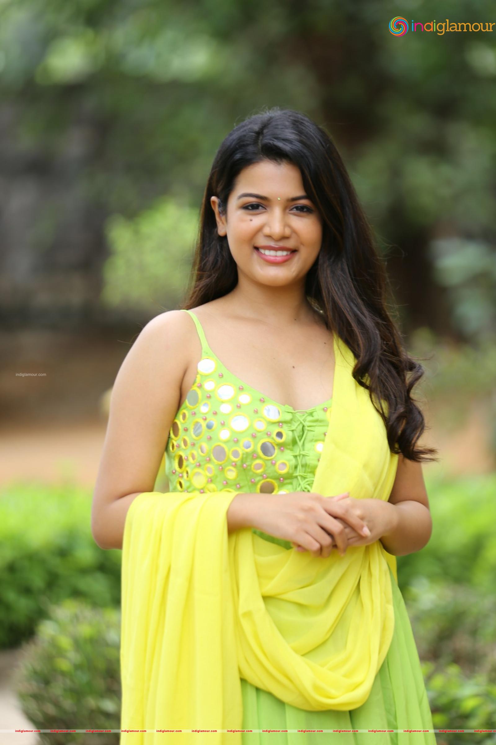Goldie Nissy Actress hd photo