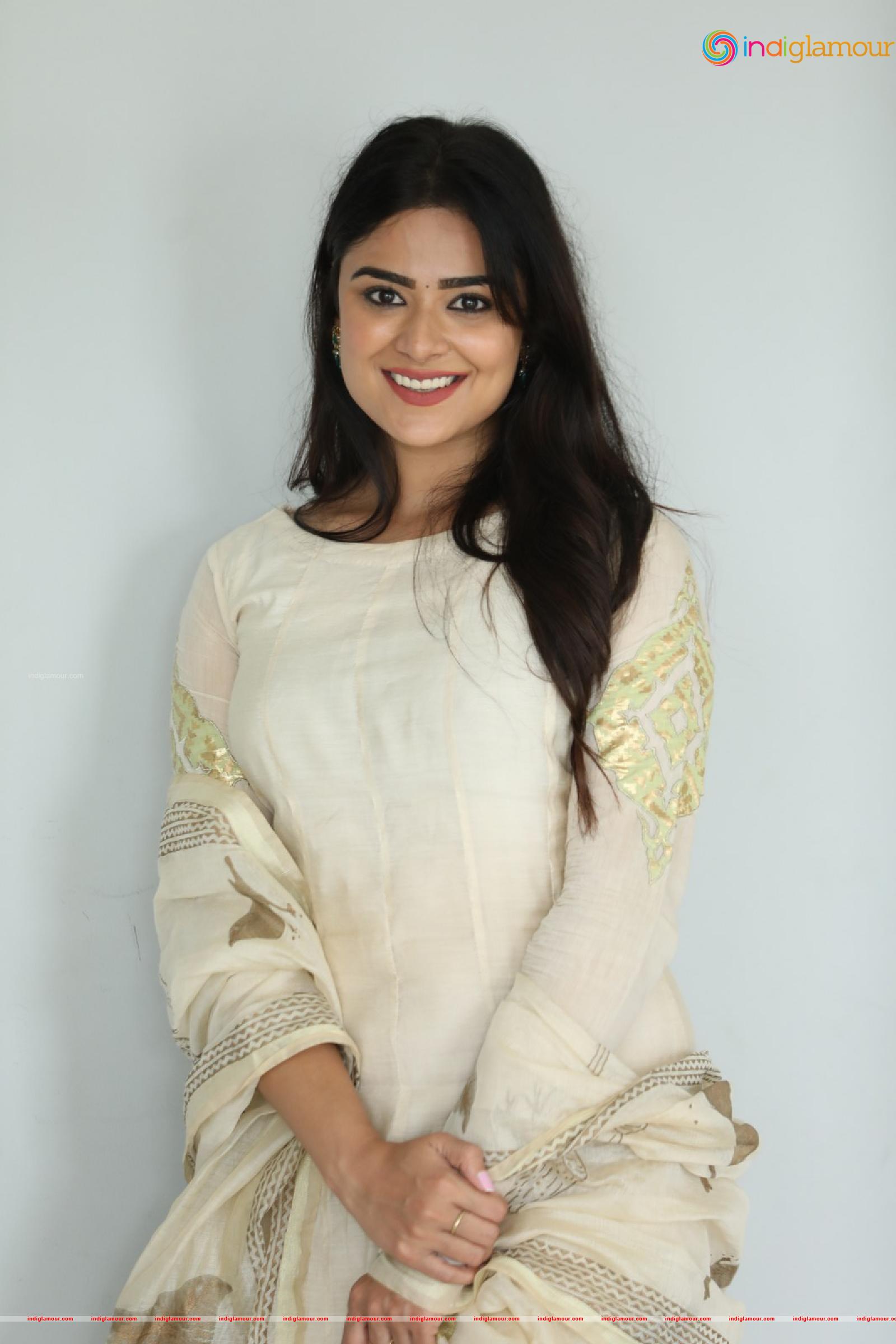 Priyanka Sharma Actress hd photo