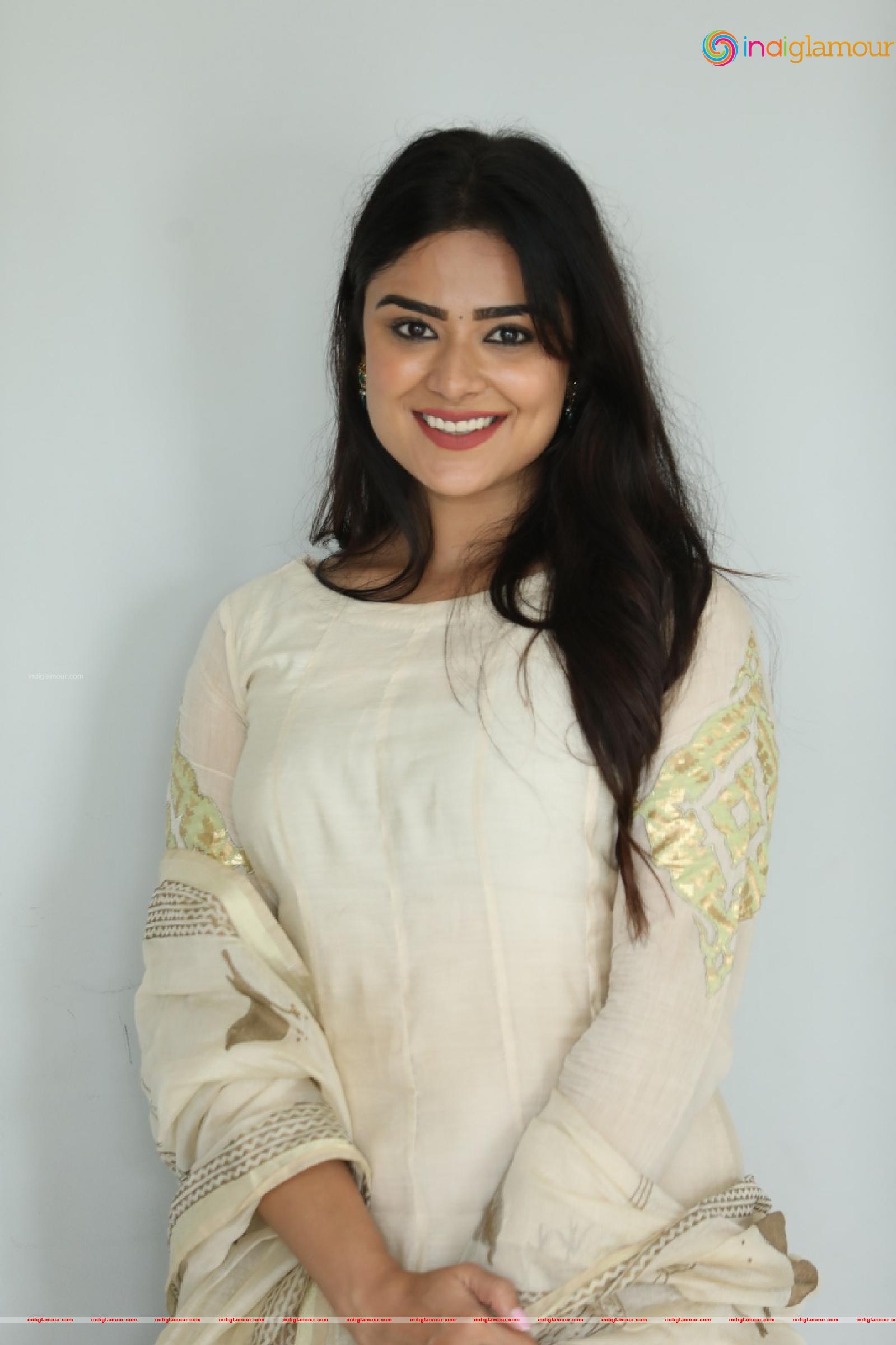 Priyanka Sharma Actress hd photo