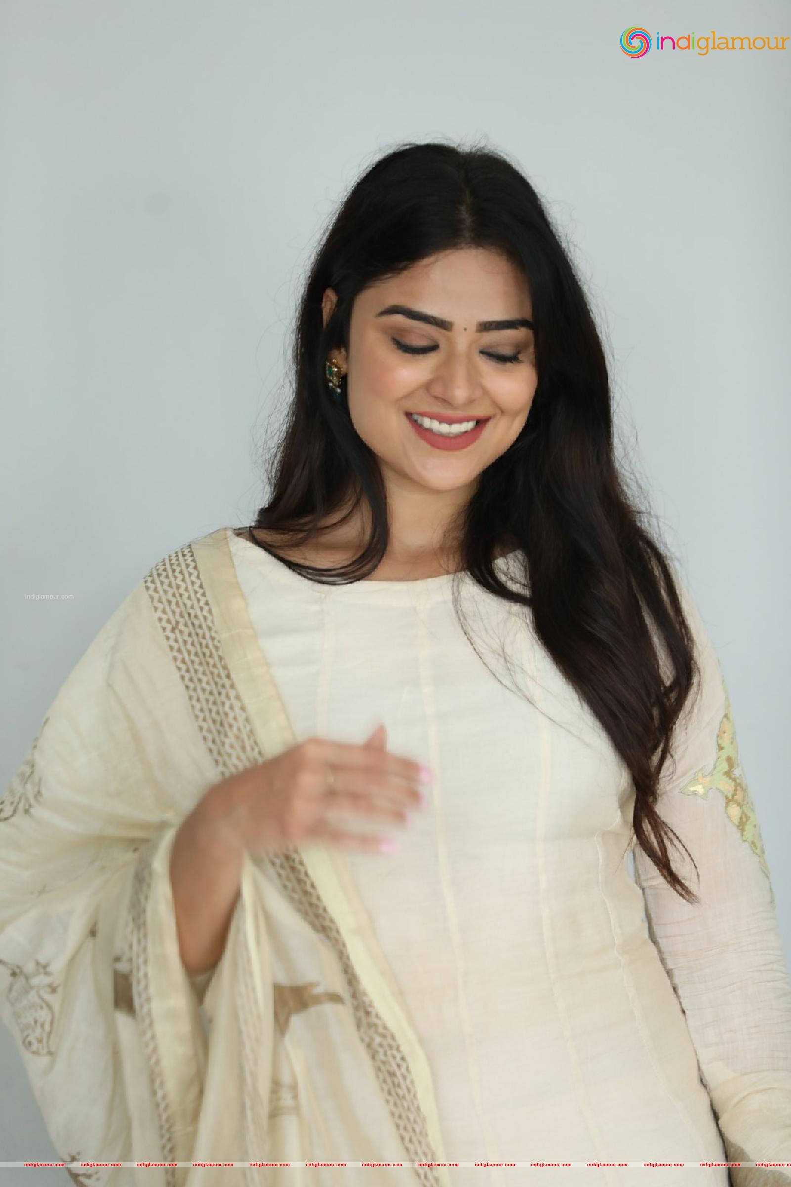 Priyanka Sharma Actress hd photo