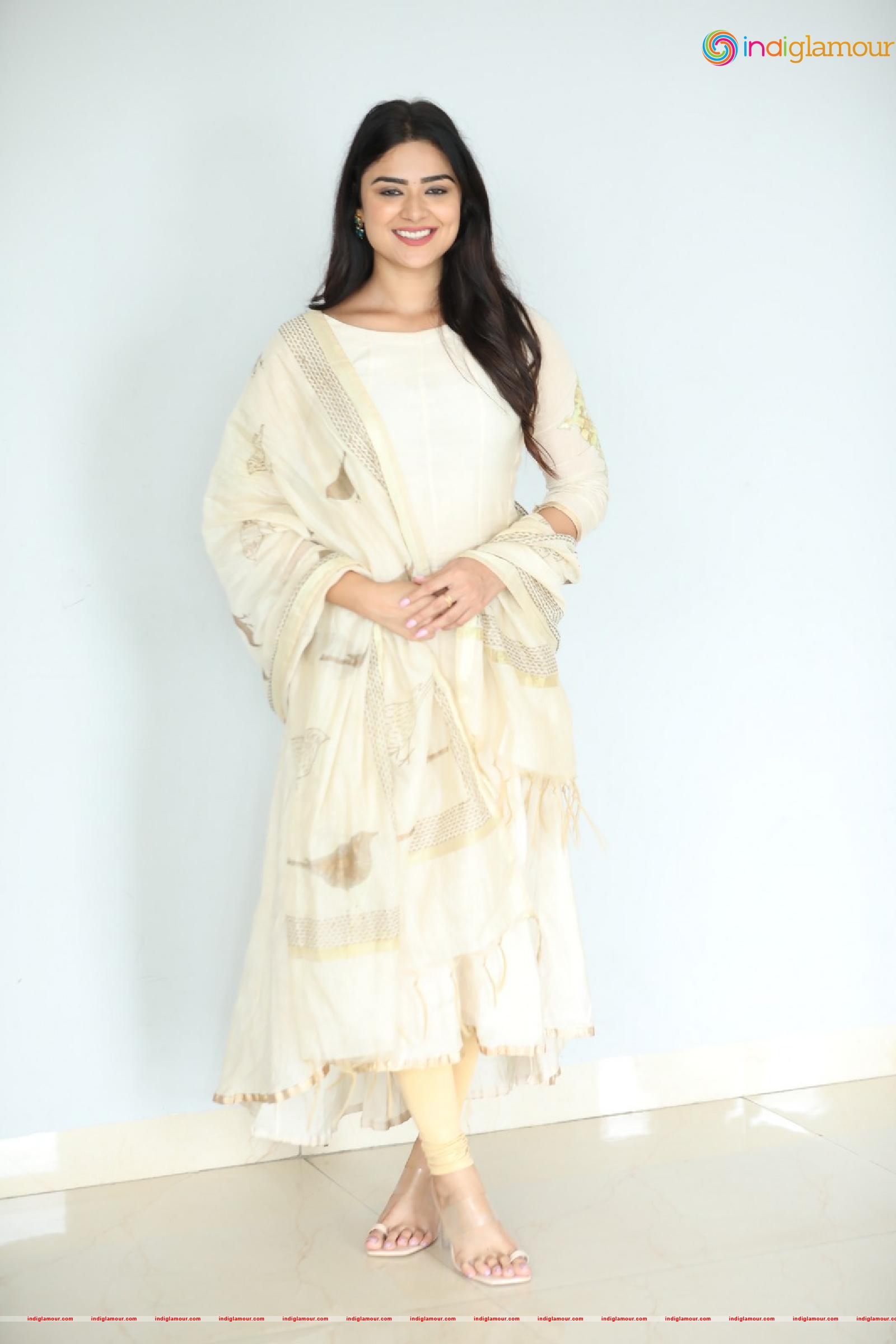 Priyanka Sharma Actress hd photo