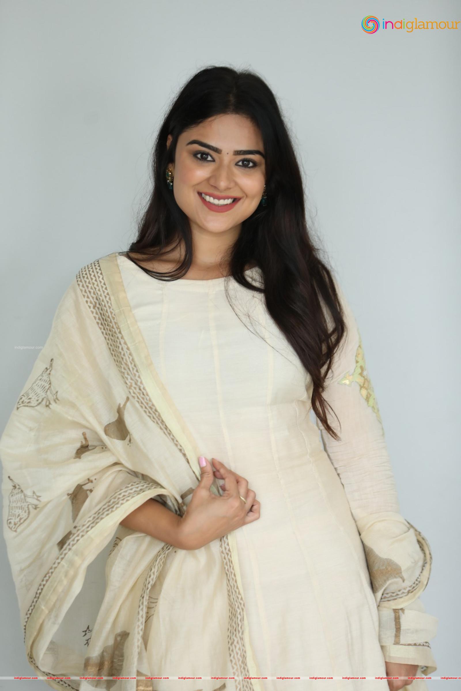 Priyanka Sharma Actress hd photo