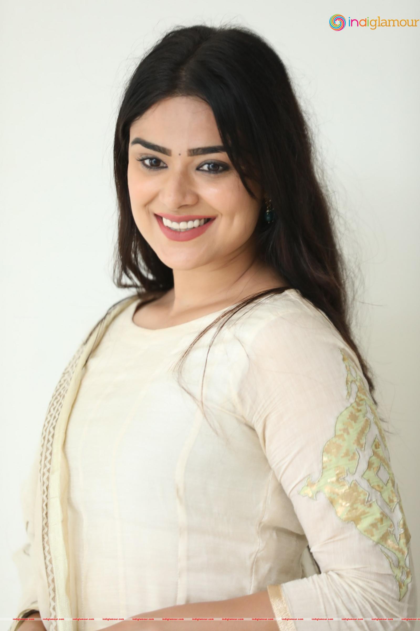 Priyanka Sharma Actress hd photo