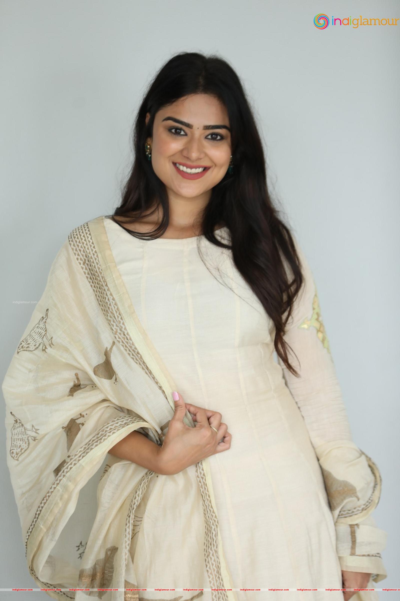 Priyanka Sharma Actress hd photo