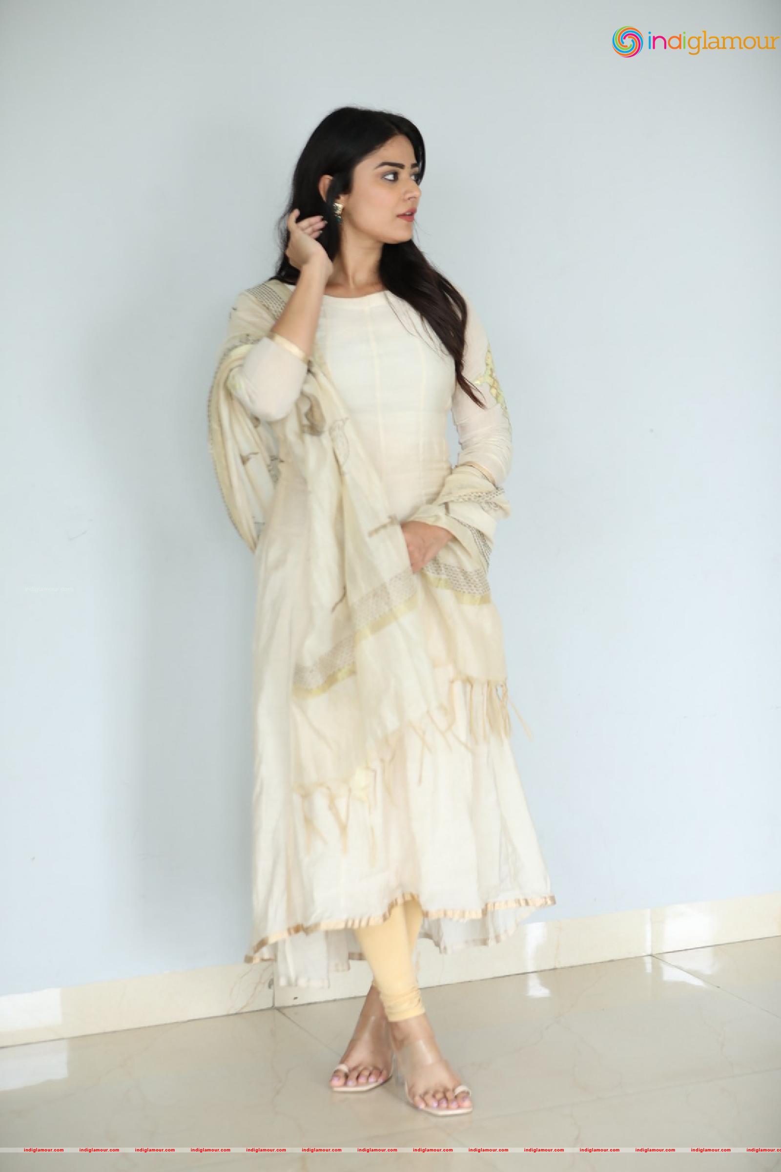 Priyanka Sharma Actress hd photo