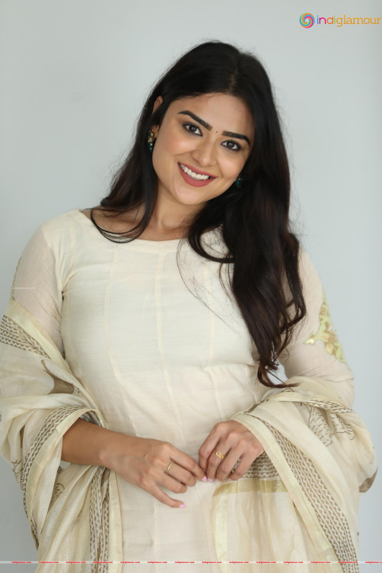 Priyanka Sharma Actress hd photo