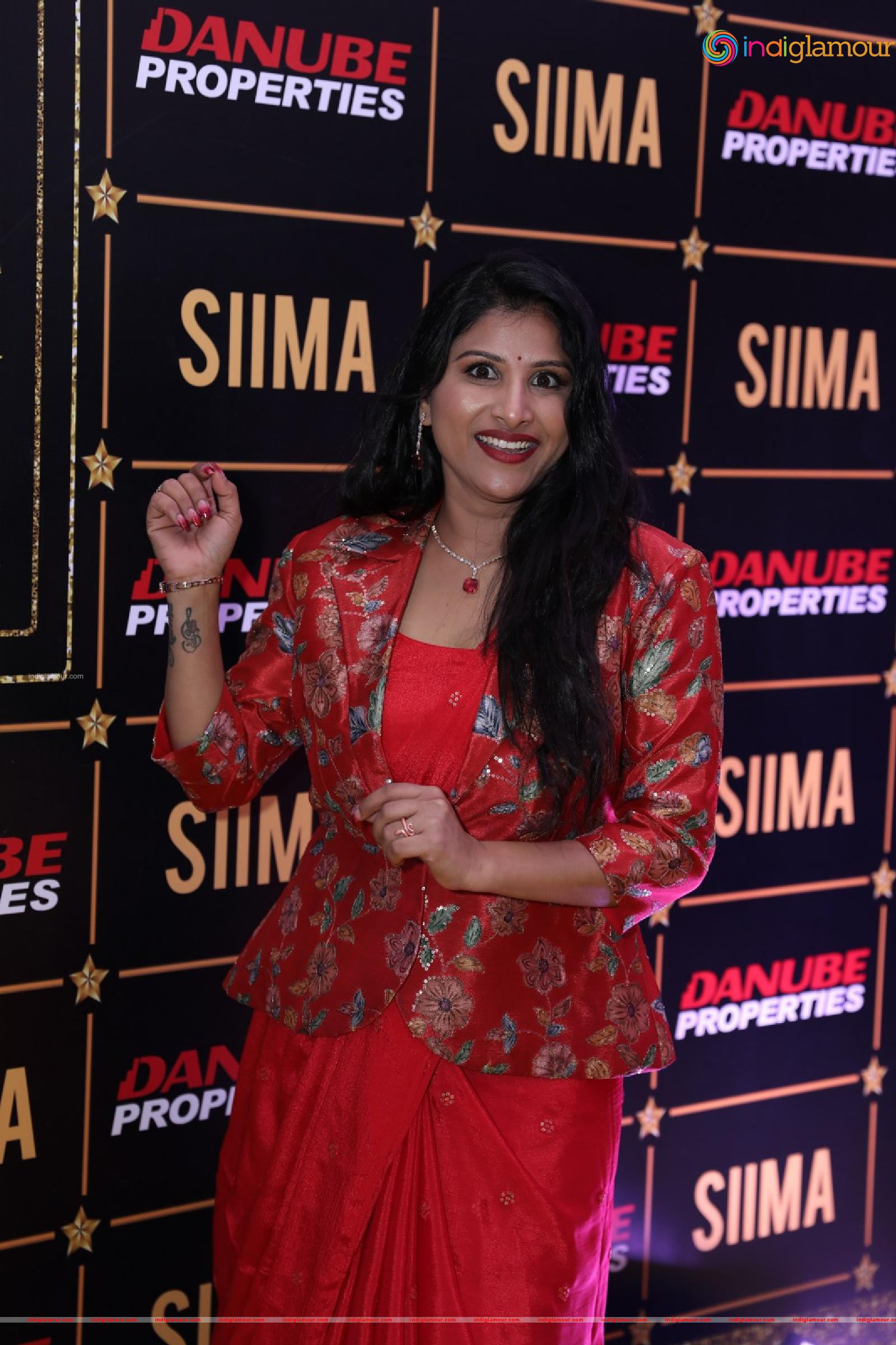 Mangli Actress hd photo