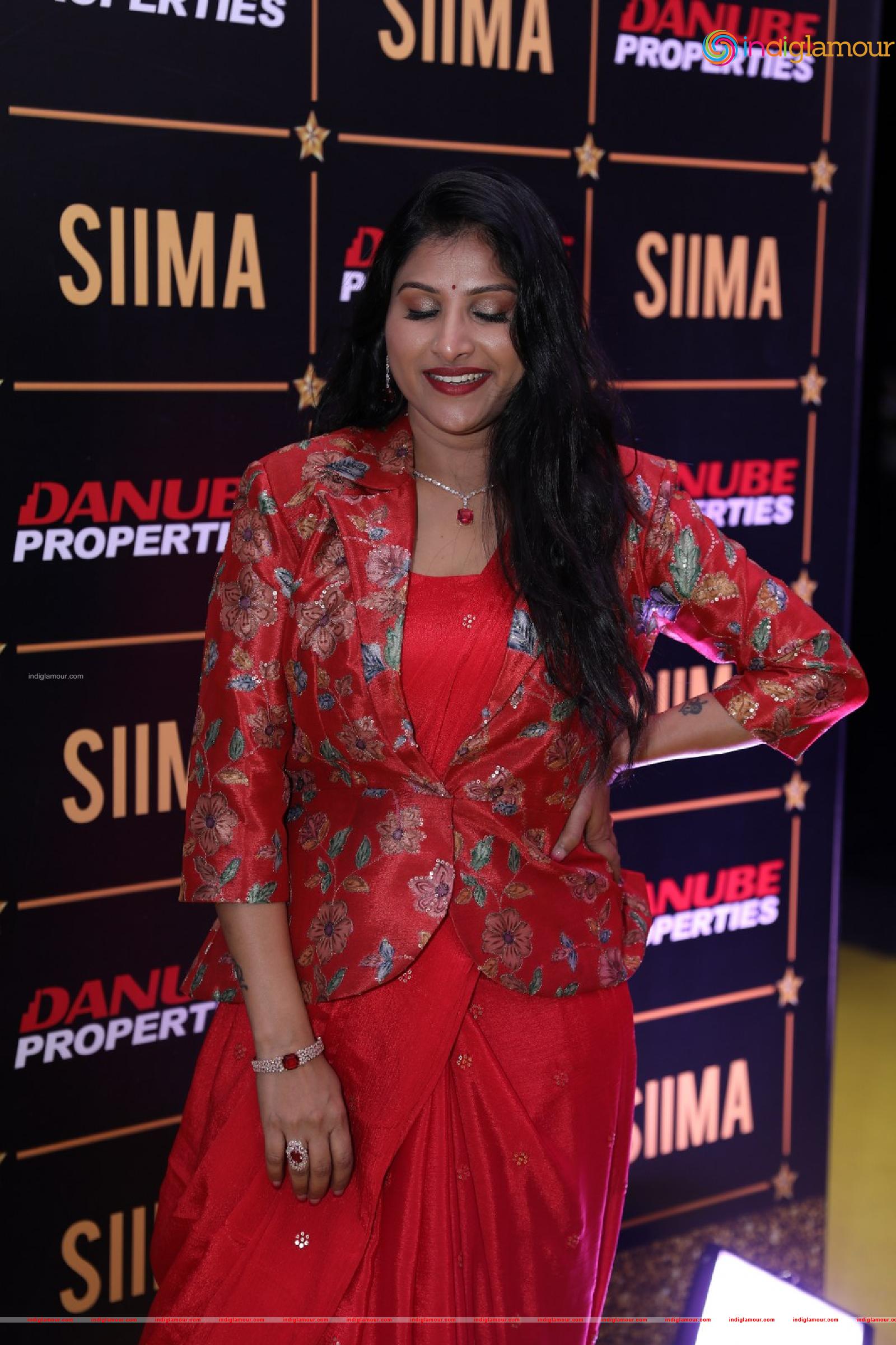 Mangli Actress hd photo