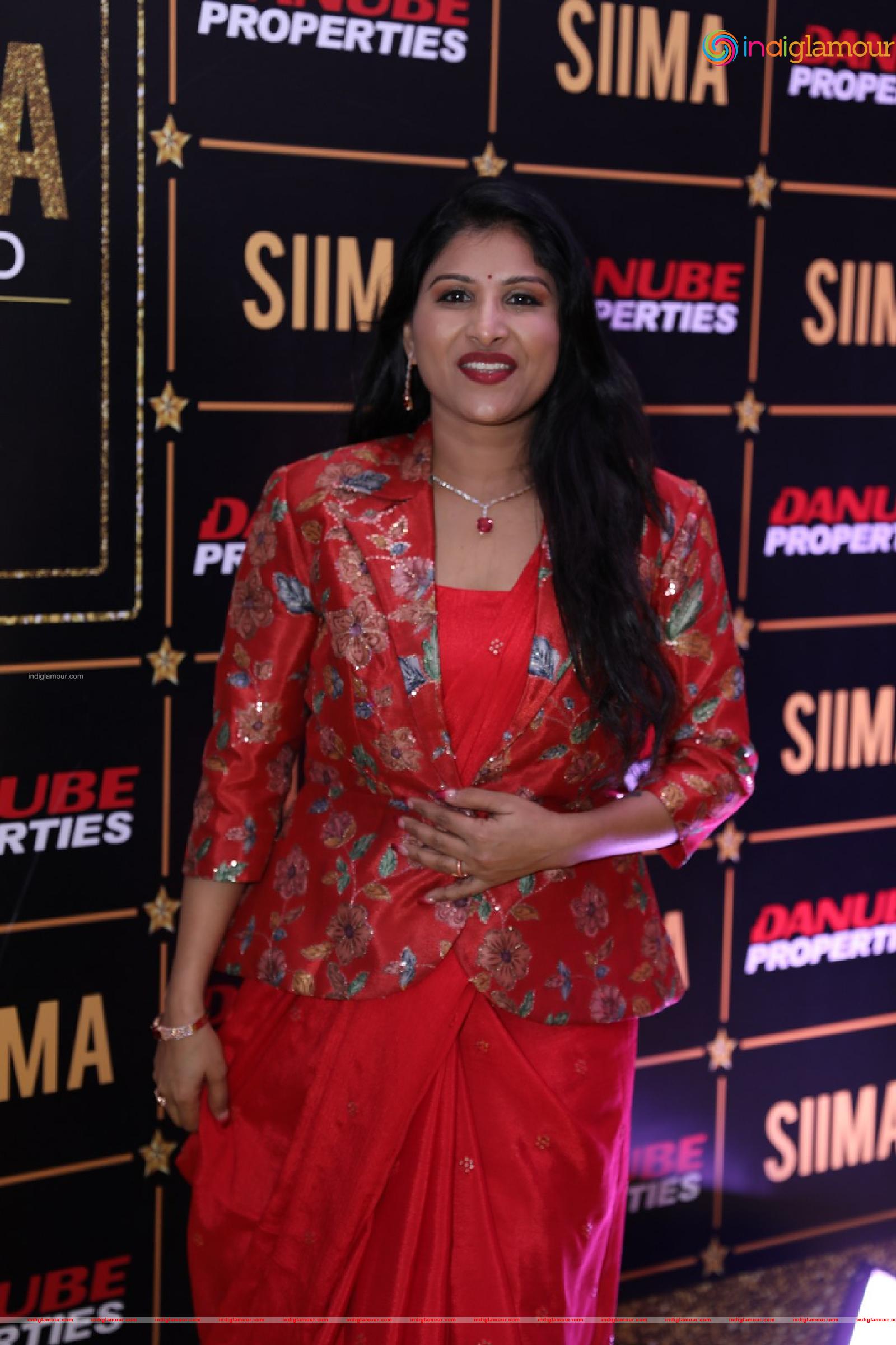 Mangli Actress hd photo