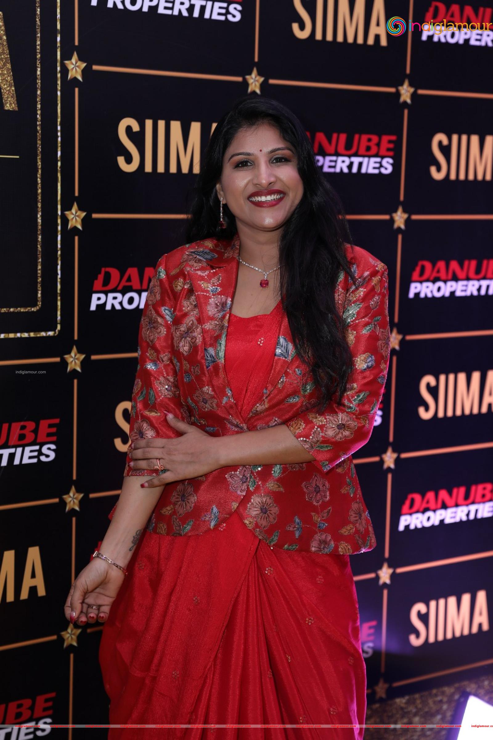 Mangli Actress hd photo