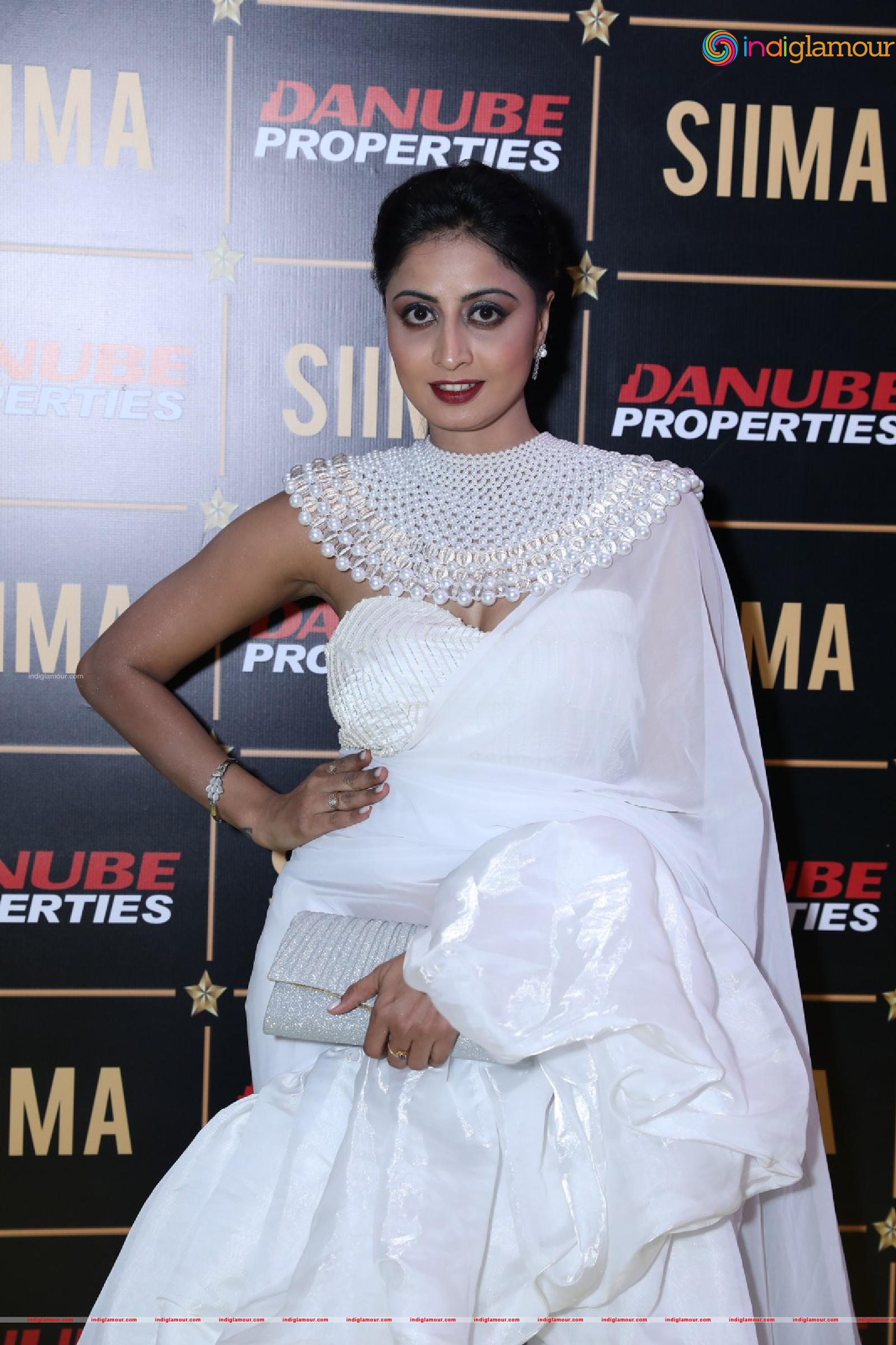 Shubharaksha Actress hd photo