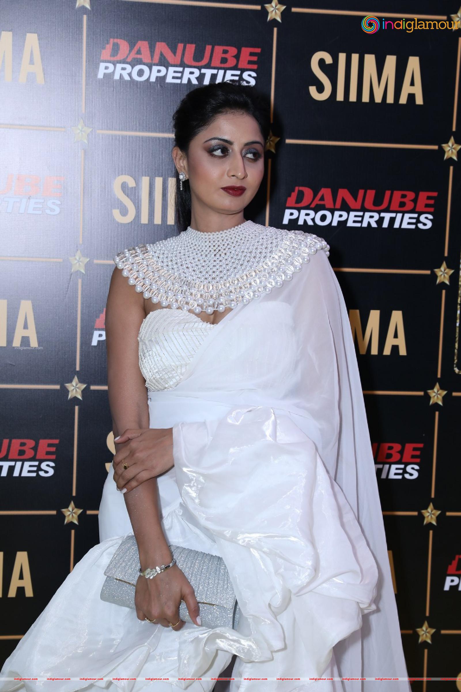 Shubharaksha Actress hd photo