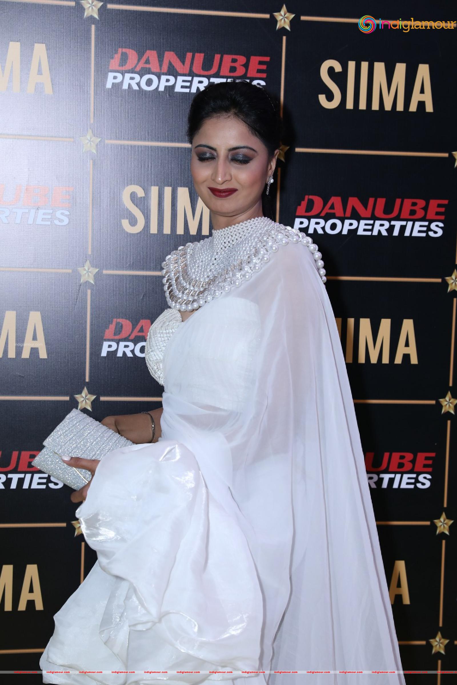 Shubharaksha Actress hd photo