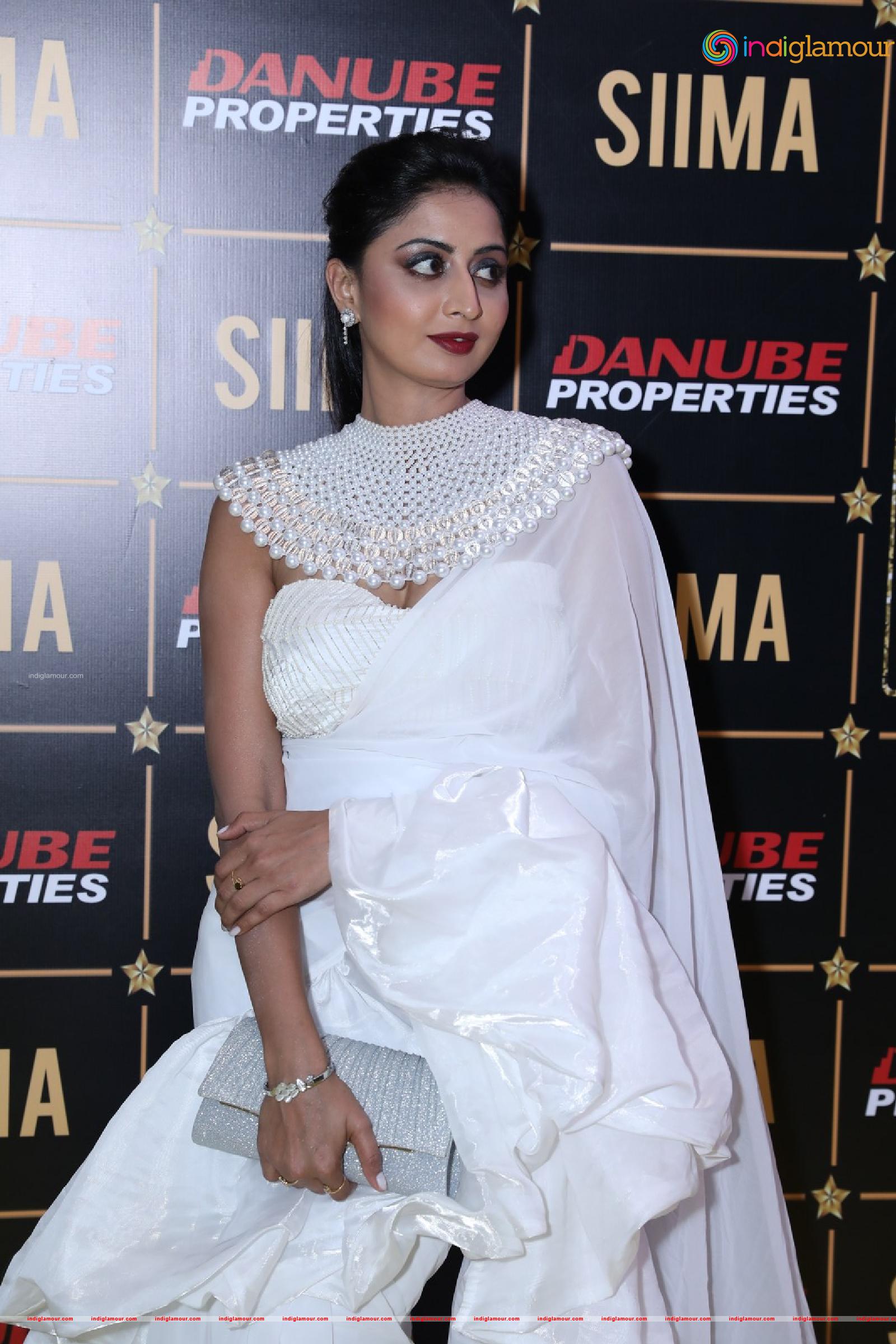 Shubharaksha Actress hd photo