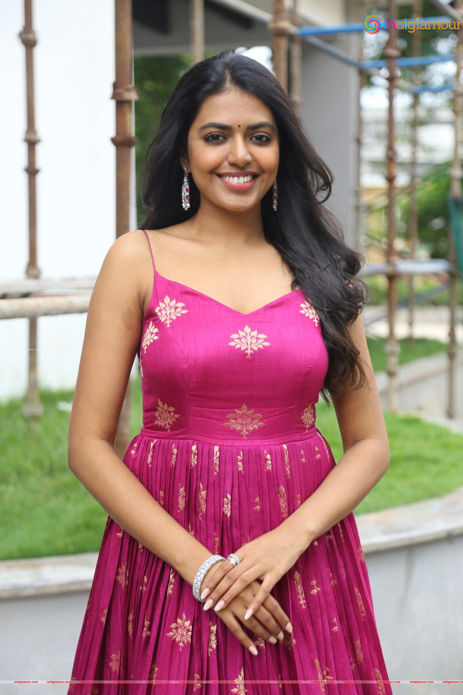 Shivani Rajashekar Actress hd photo