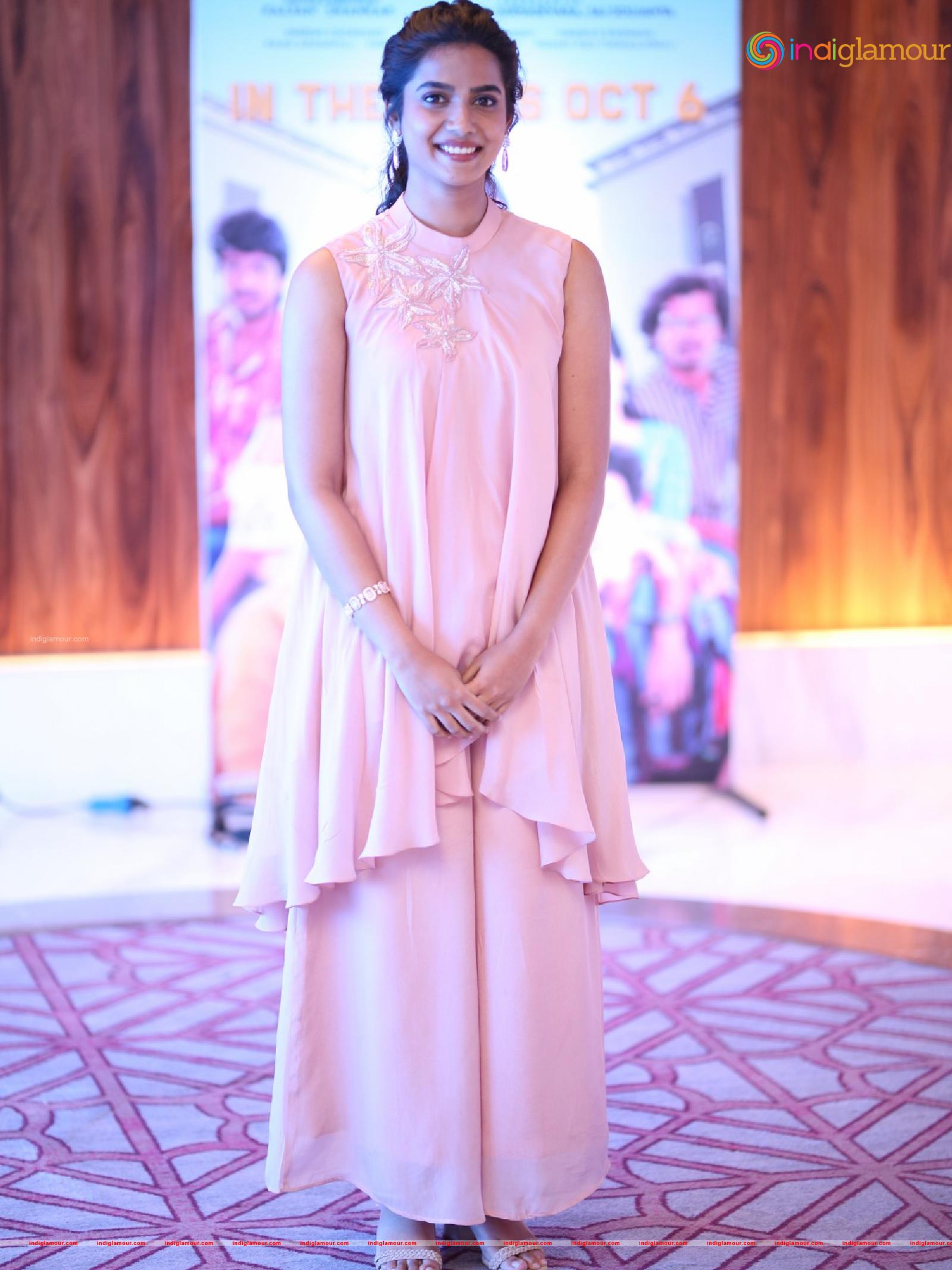 Gouri Priya Actress hd photo