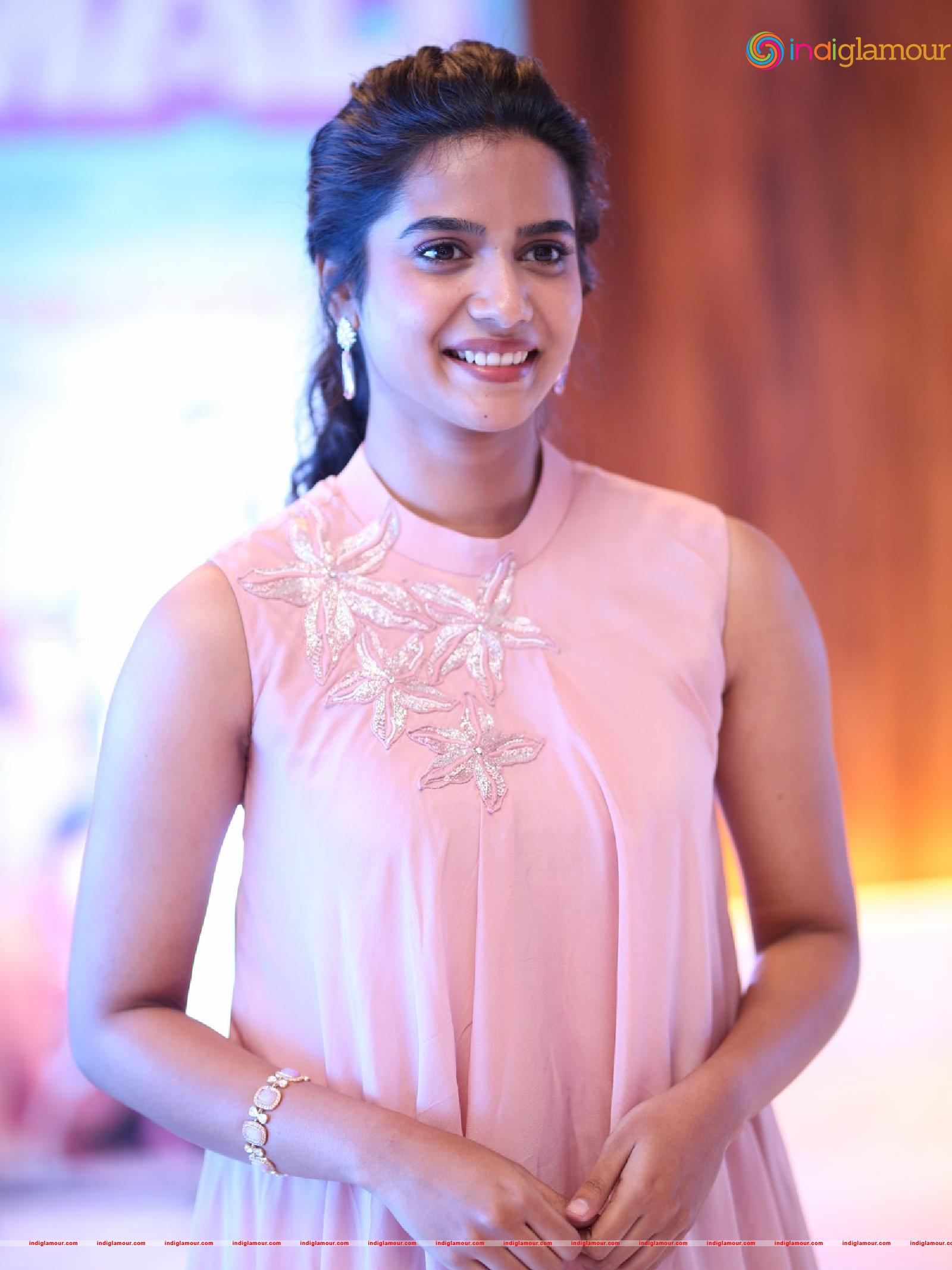 Gouri Priya Actress hd photo
