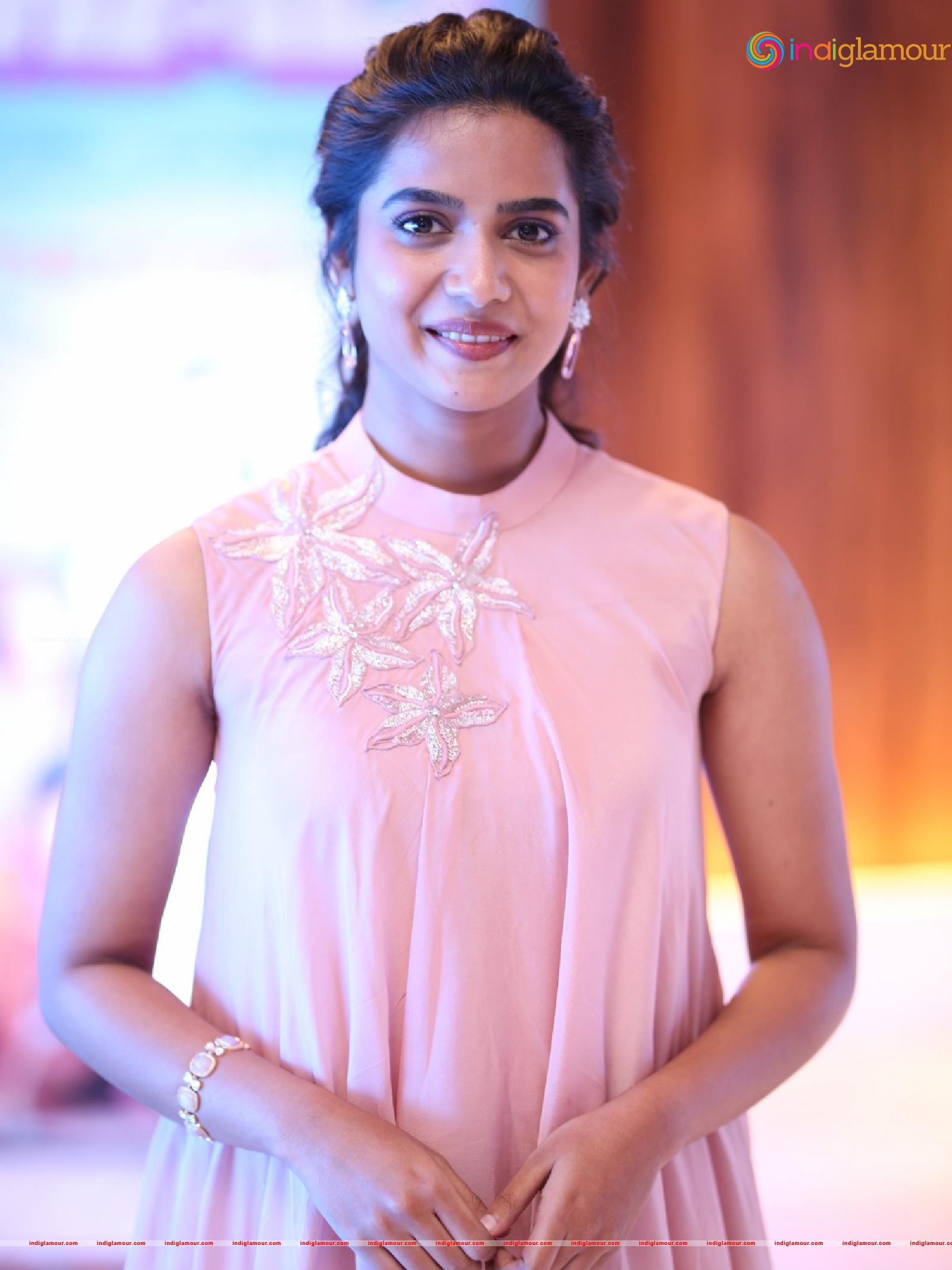 Gouri Priya Actress hd photo