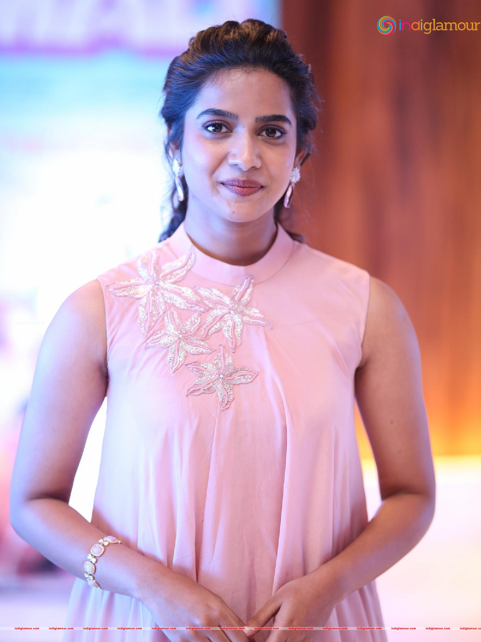 Gouri Priya Actress hd photo