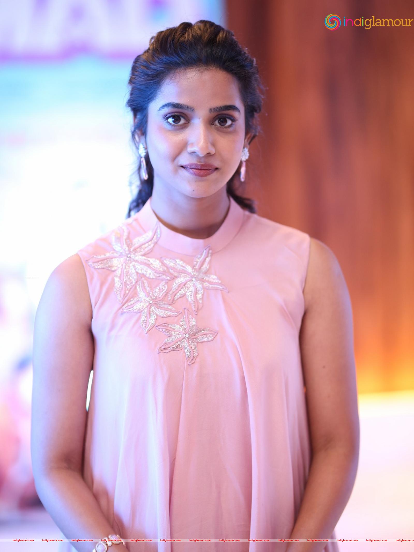 Gouri Priya Actress hd photo