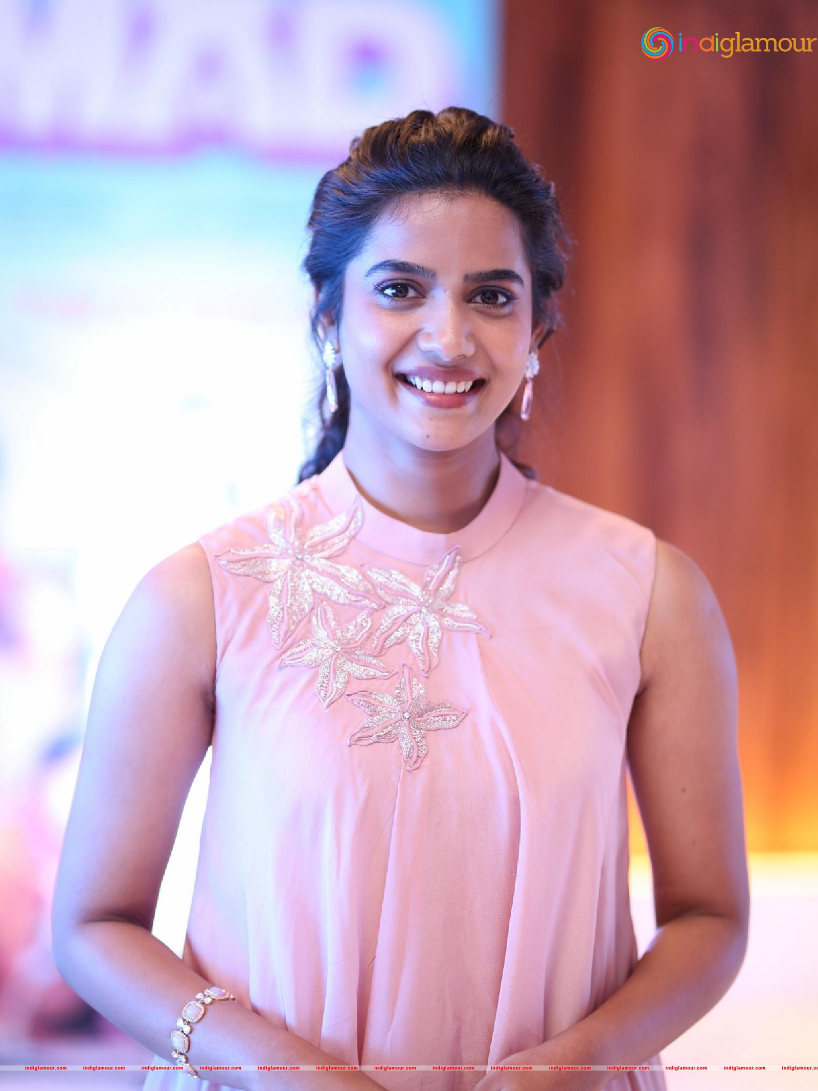 Gouri Priya Actress hd photo