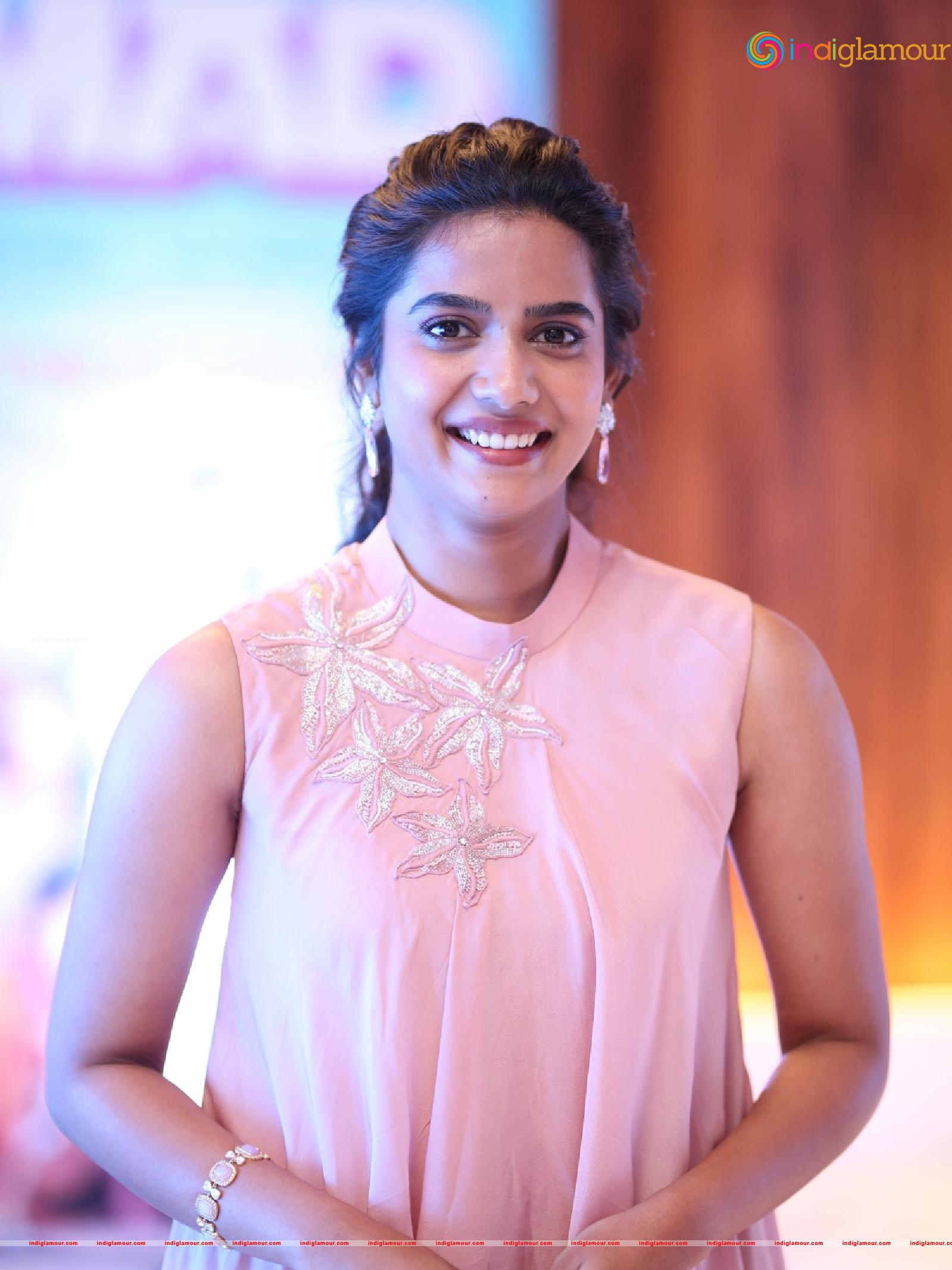 Gouri Priya Actress hd photo