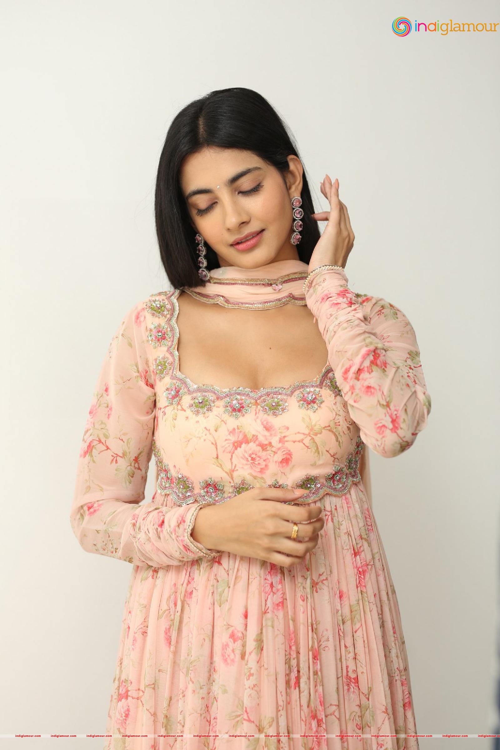 Pragathi Srivastava Actress hd photo