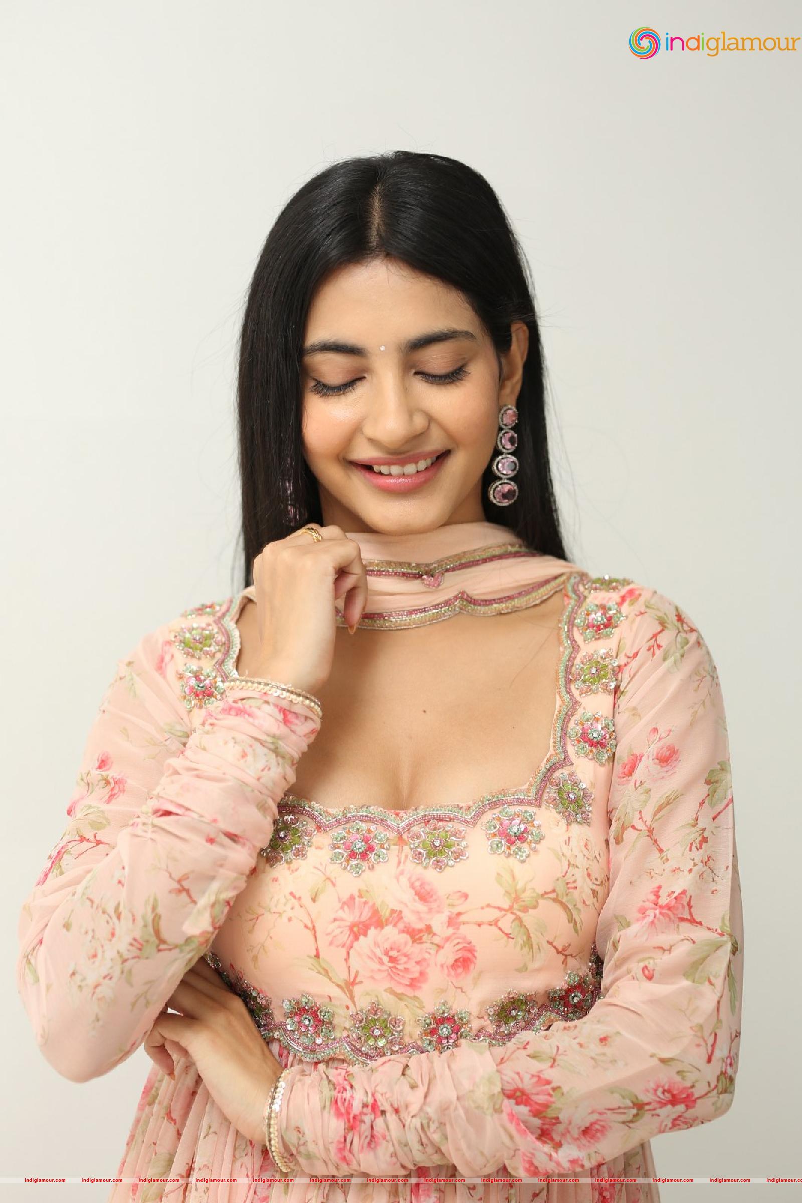 Pragathi Srivastava Actress hd photo
