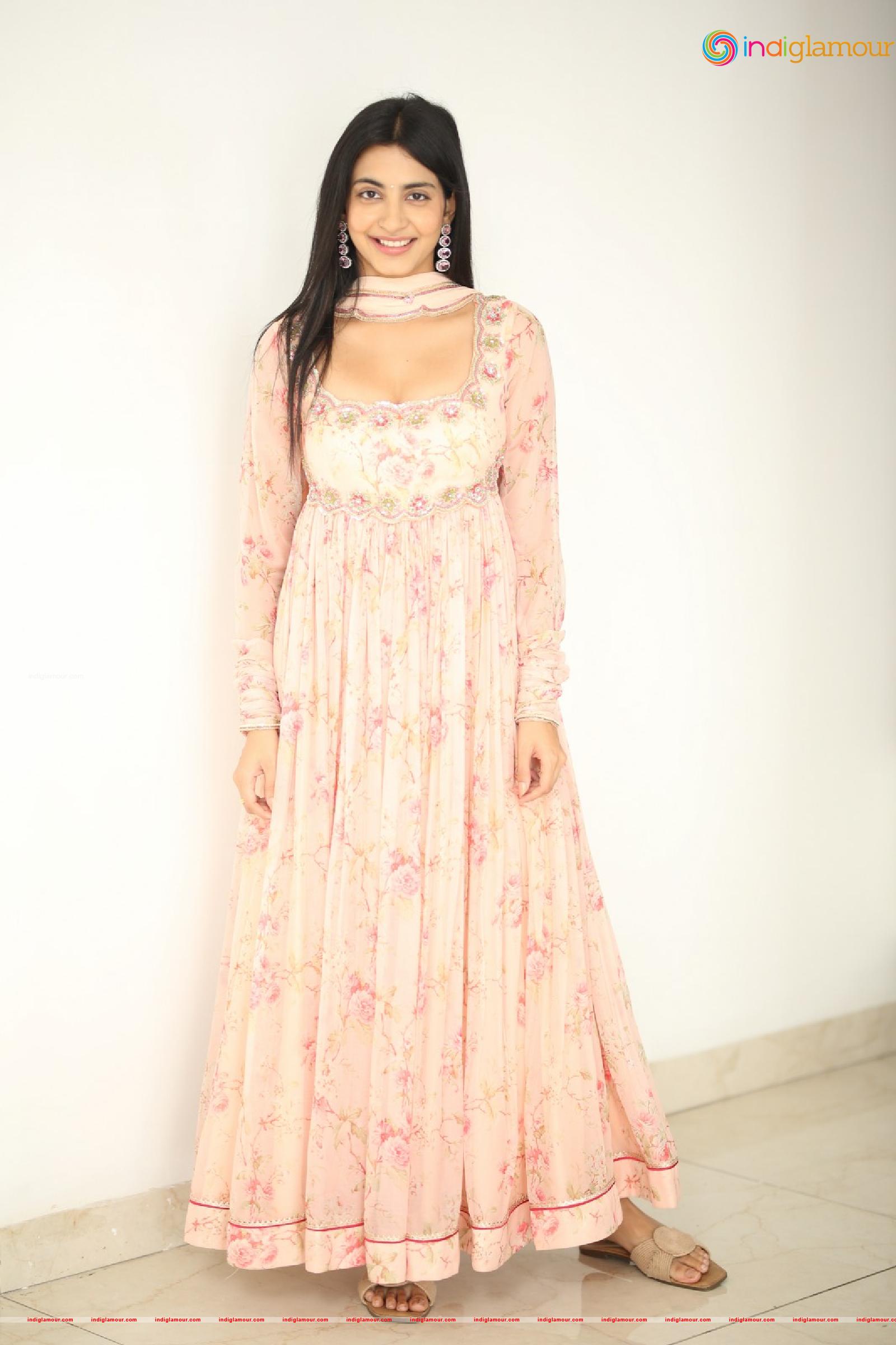 Pragathi Srivastava Actress hd photo