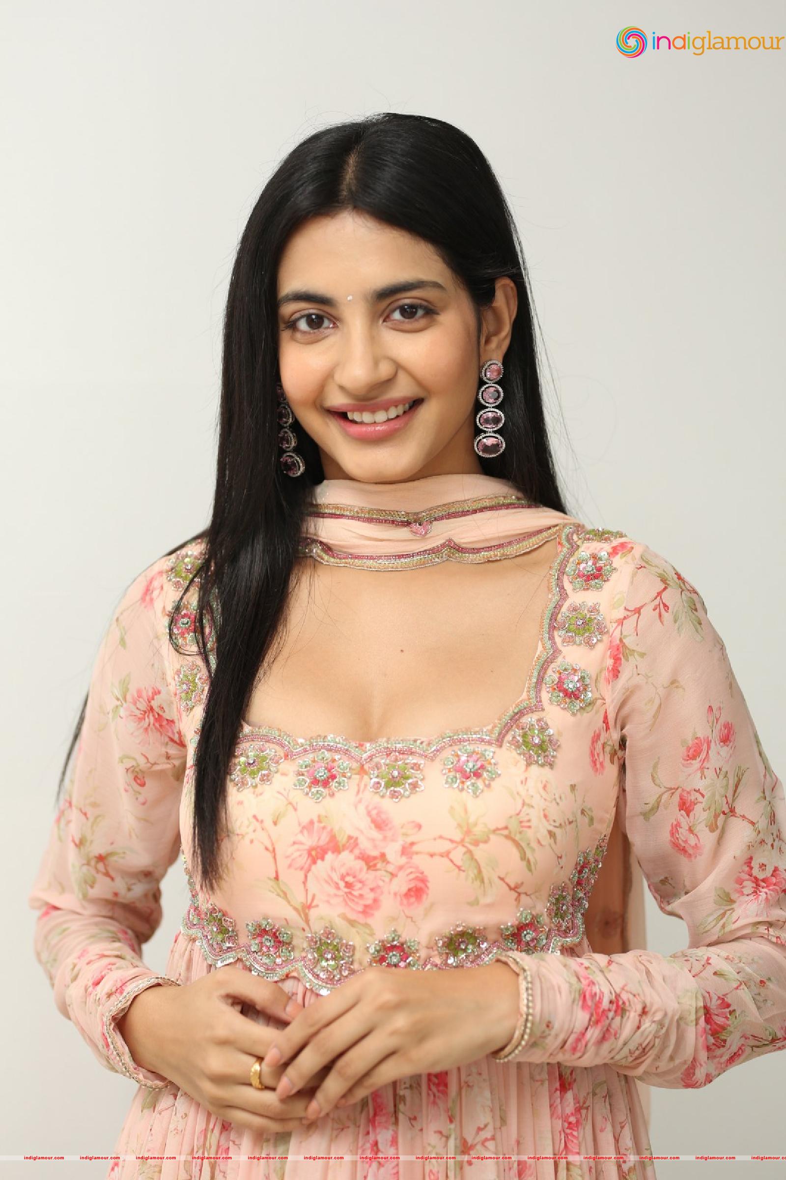 Pragathi Srivastava Actress hd photo