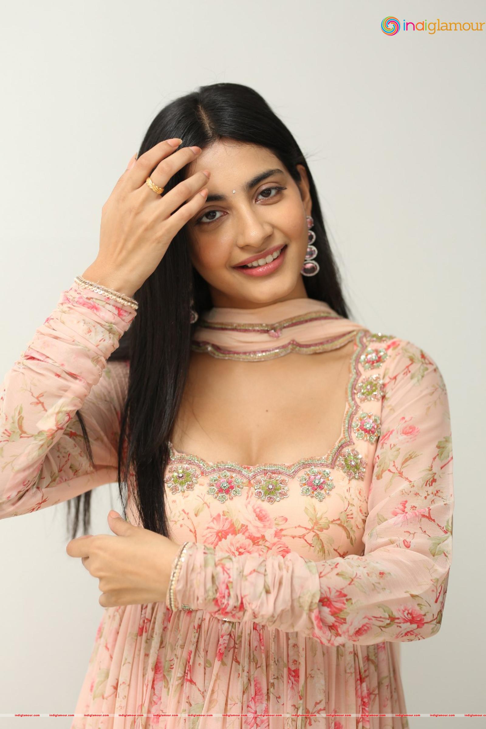 Pragathi Srivastava Actress hd photo