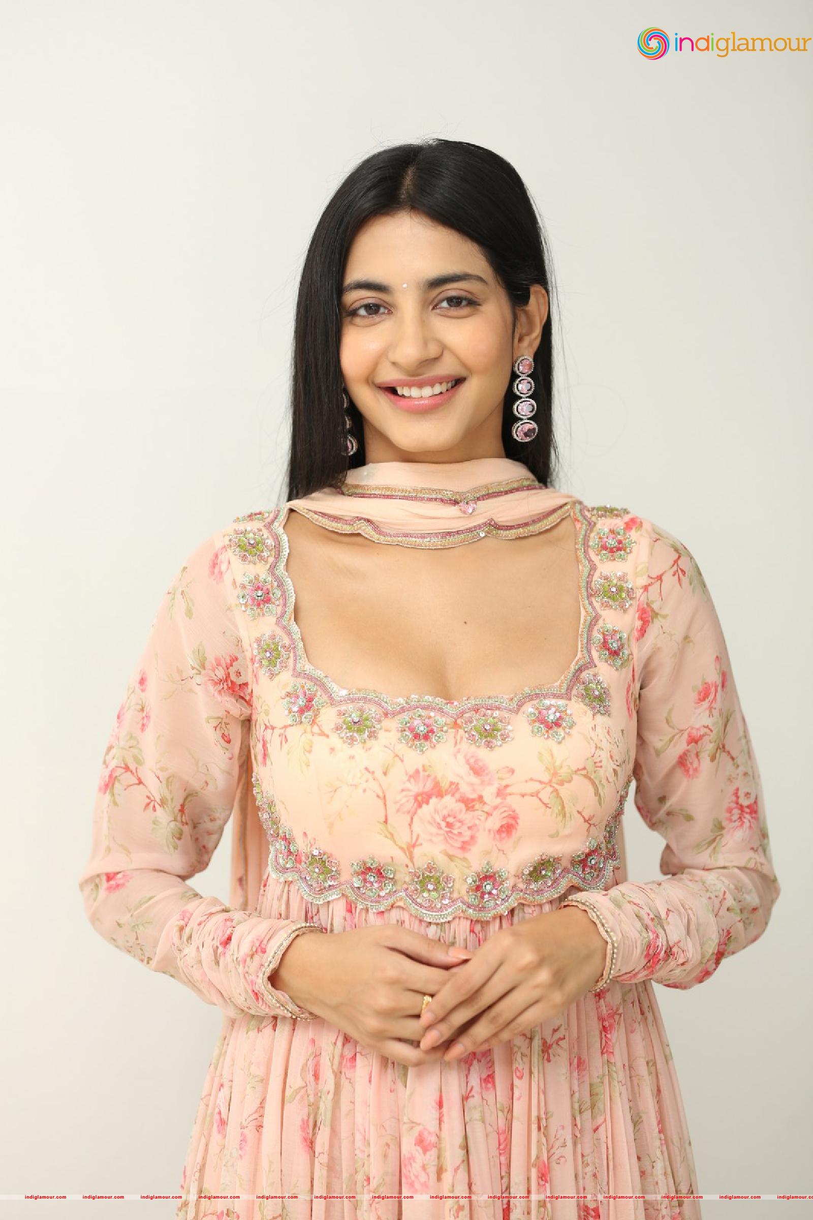 Pragathi Srivastava Actress hd photo