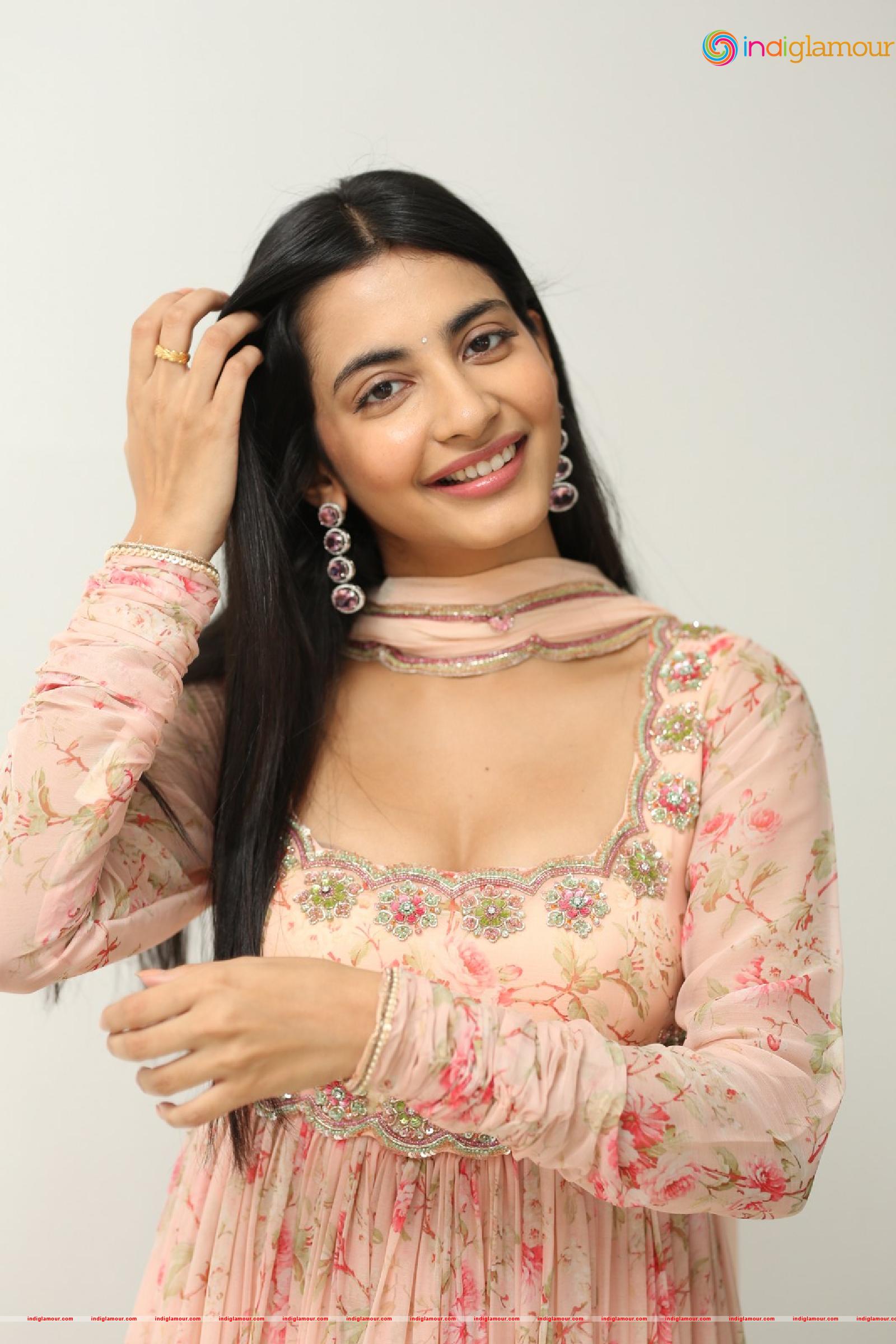 Pragathi Srivastava Actress hd photo