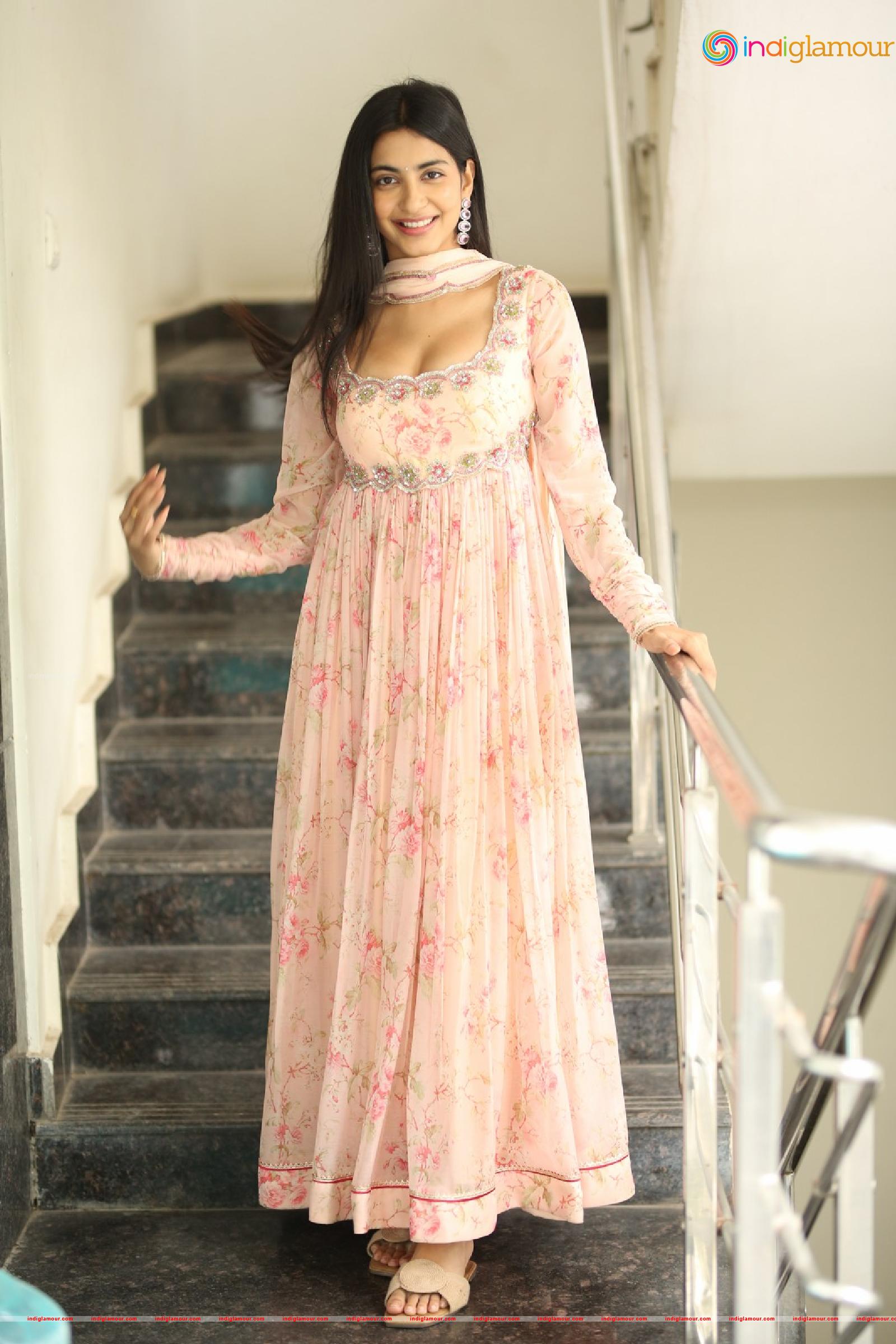 Pragathi Srivastava Actress hd photo