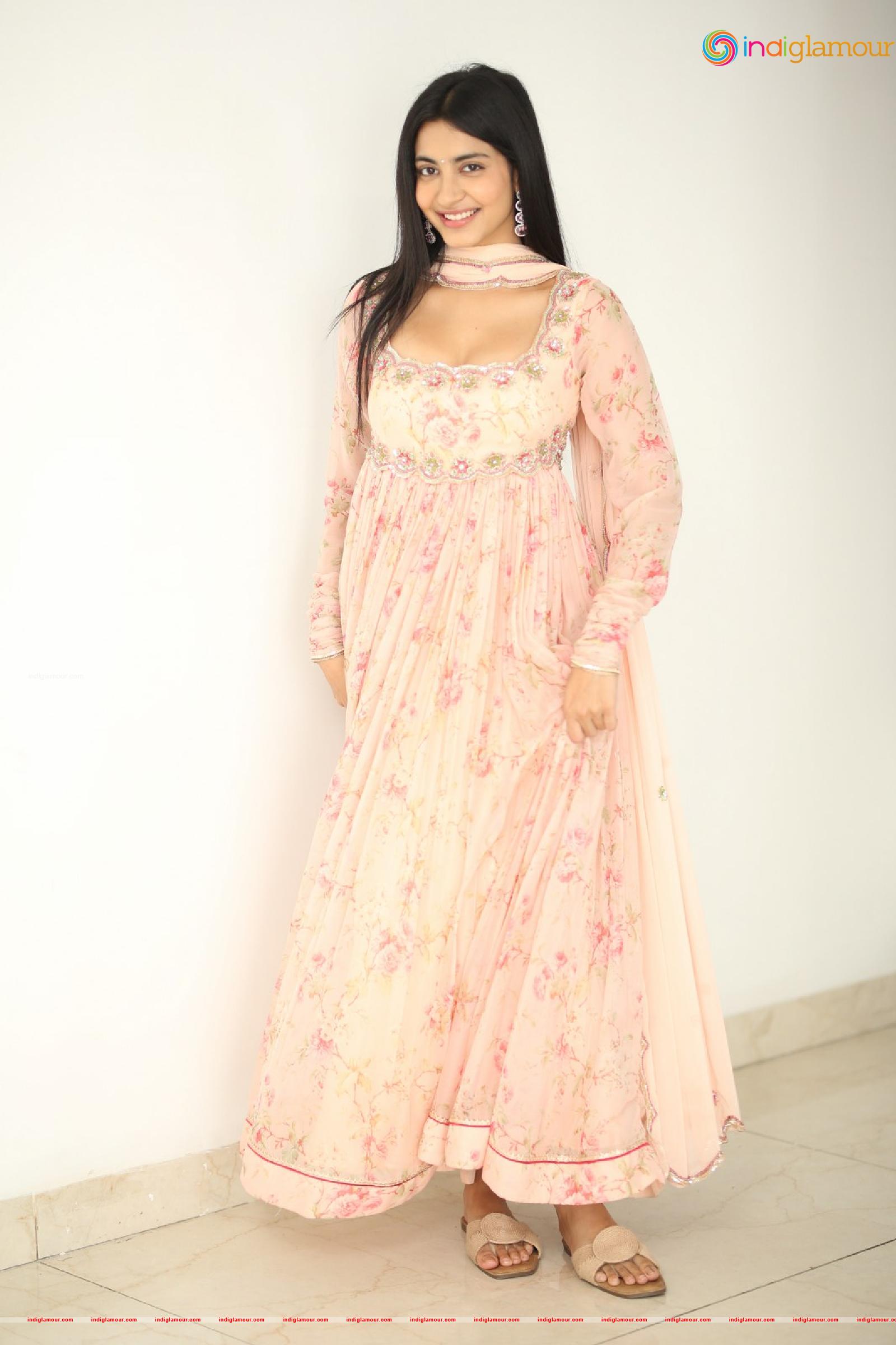 Pragathi Srivastava Actress hd photo