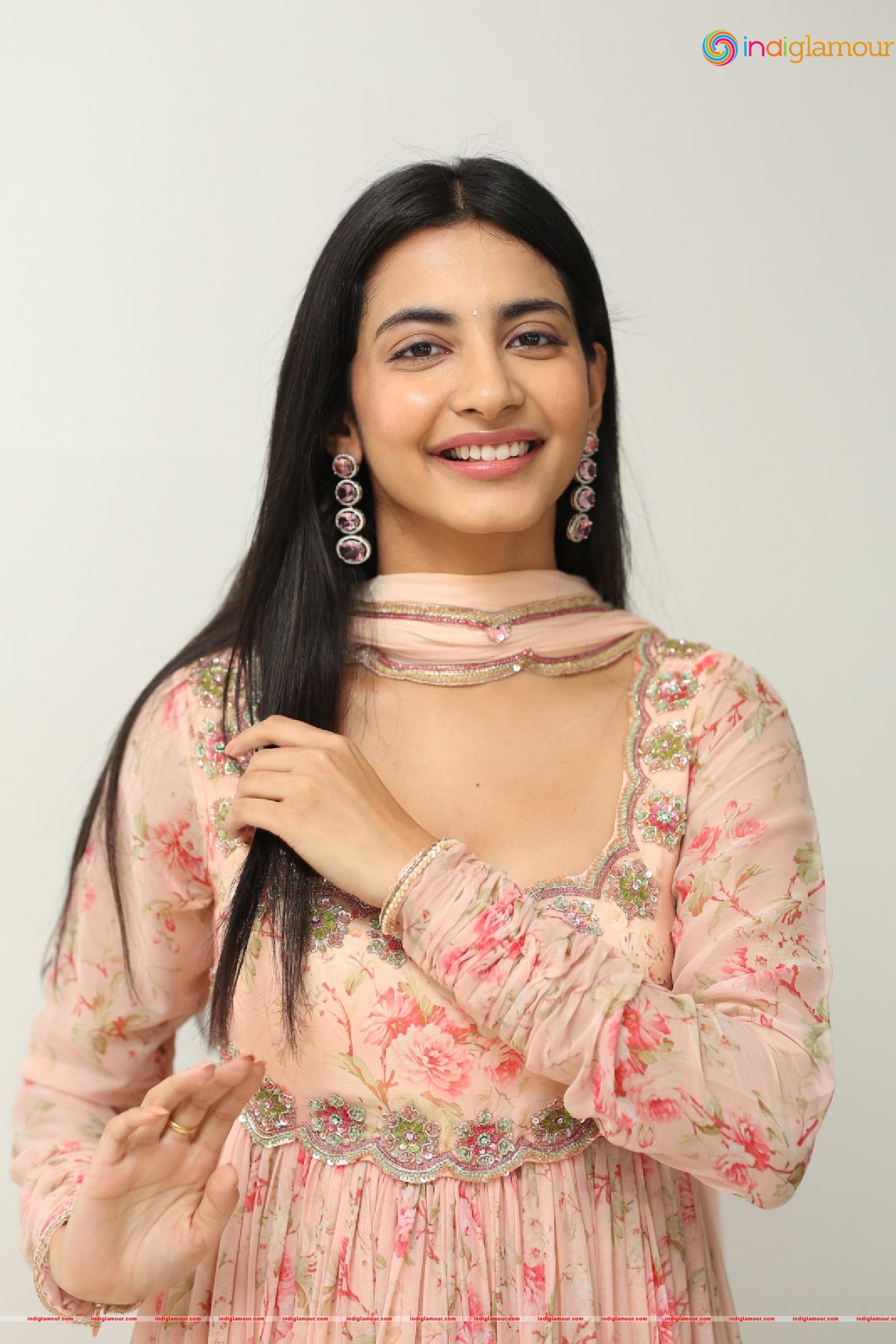 Pragathi Srivastava Actress hd photo