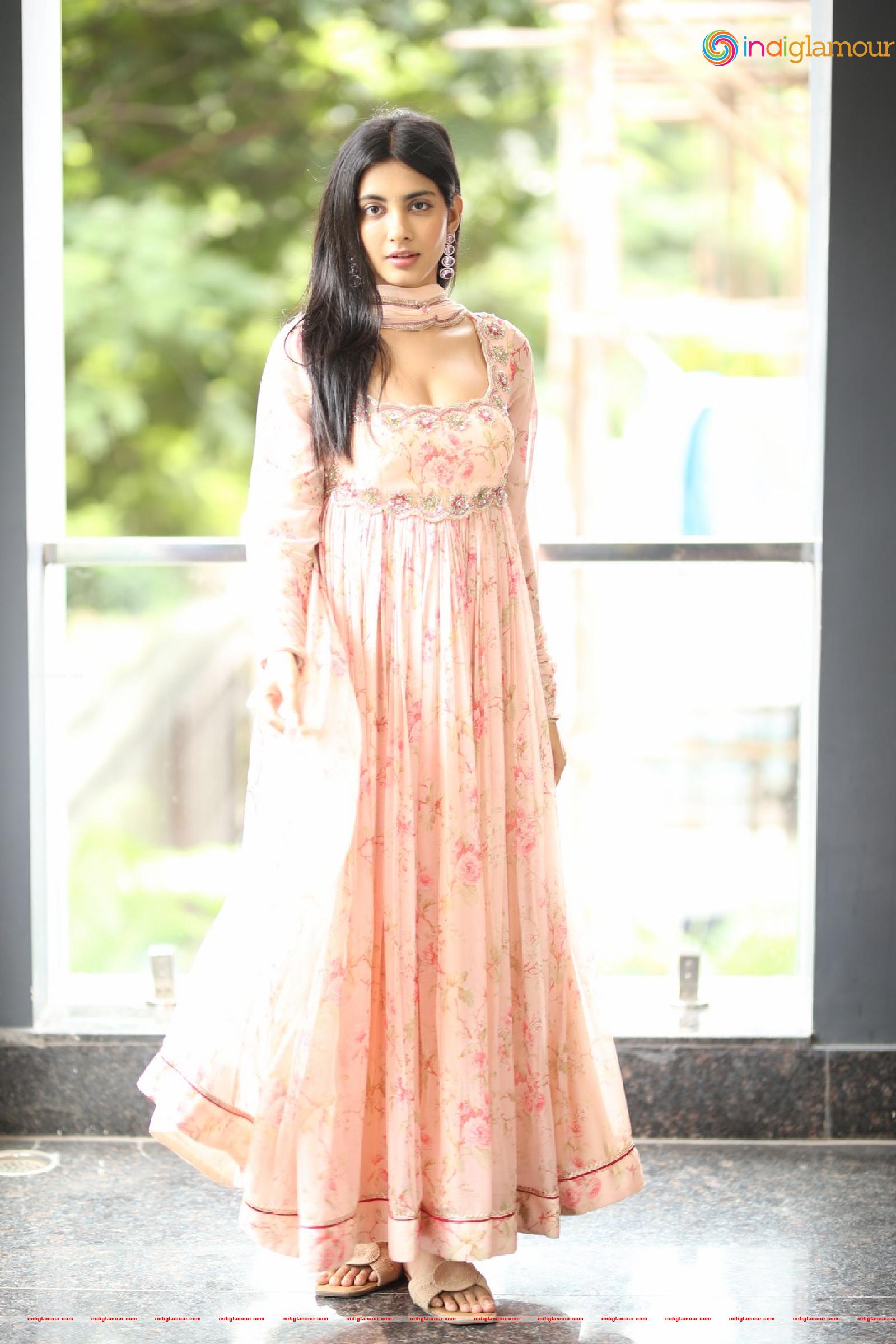 Pragathi Srivastava Actress hd photo