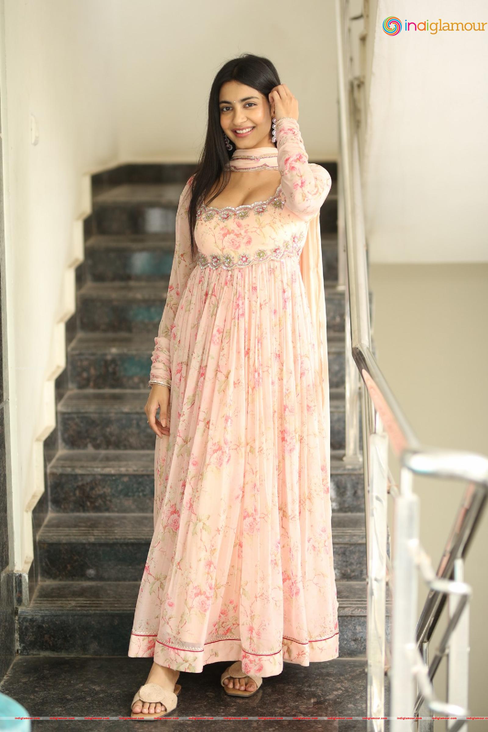 Pragathi Srivastava Actress hd photo