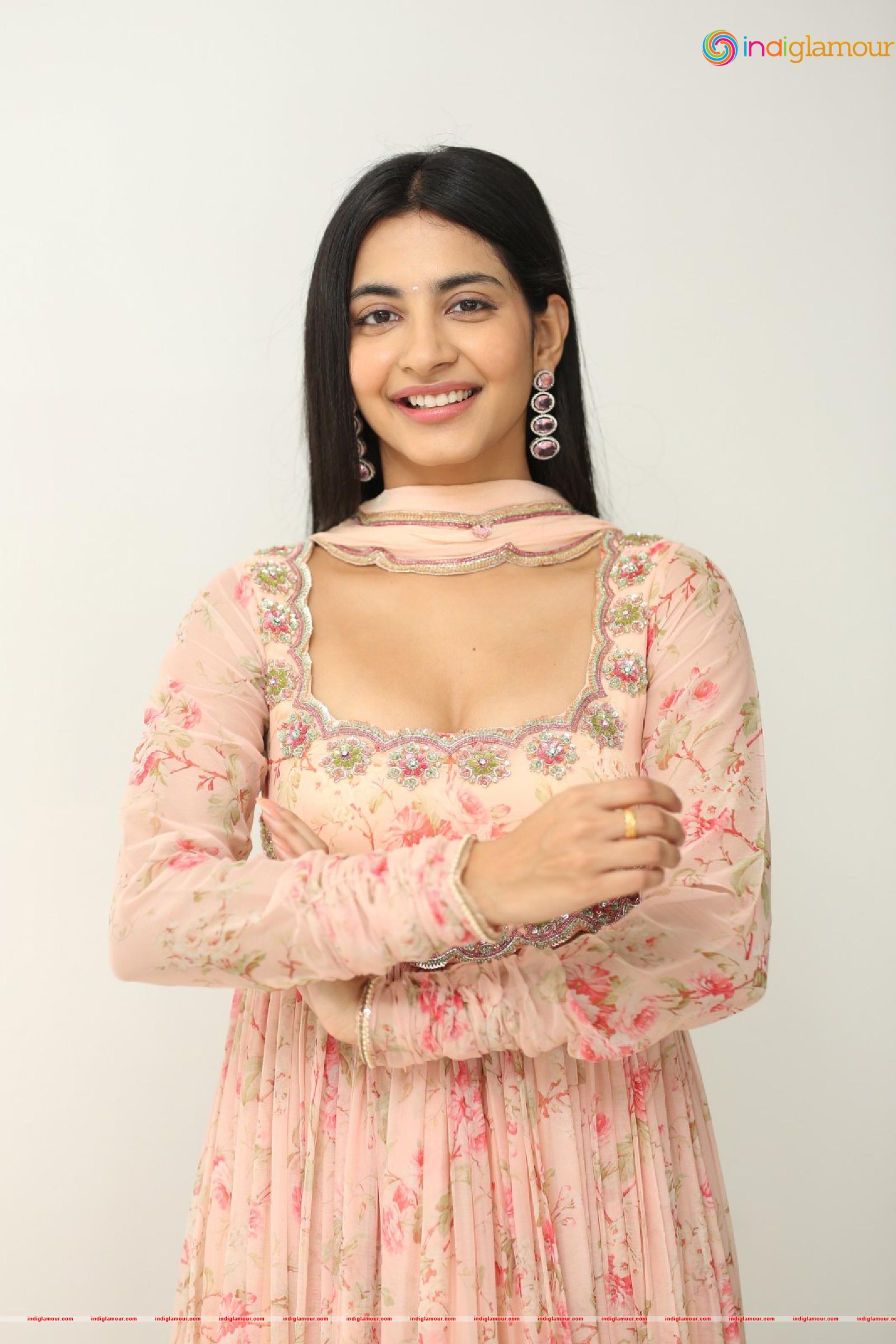 Pragathi Srivastava Actress hd photo