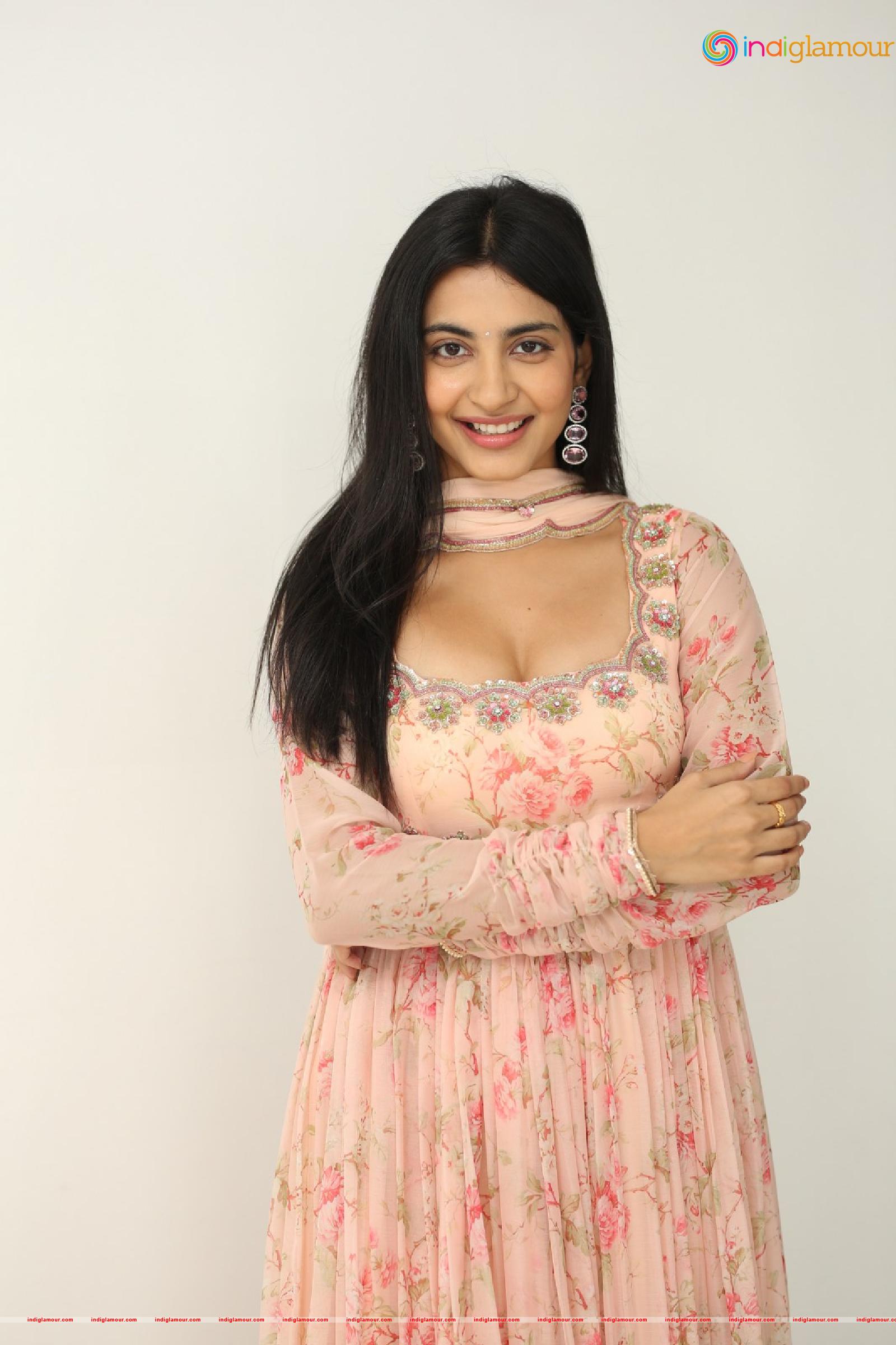 Pragathi Srivastava Actress hd photo