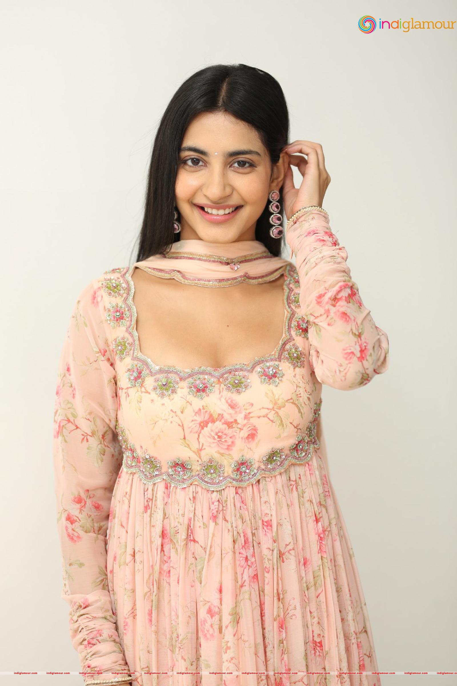 Pragathi Srivastava Actress hd photo