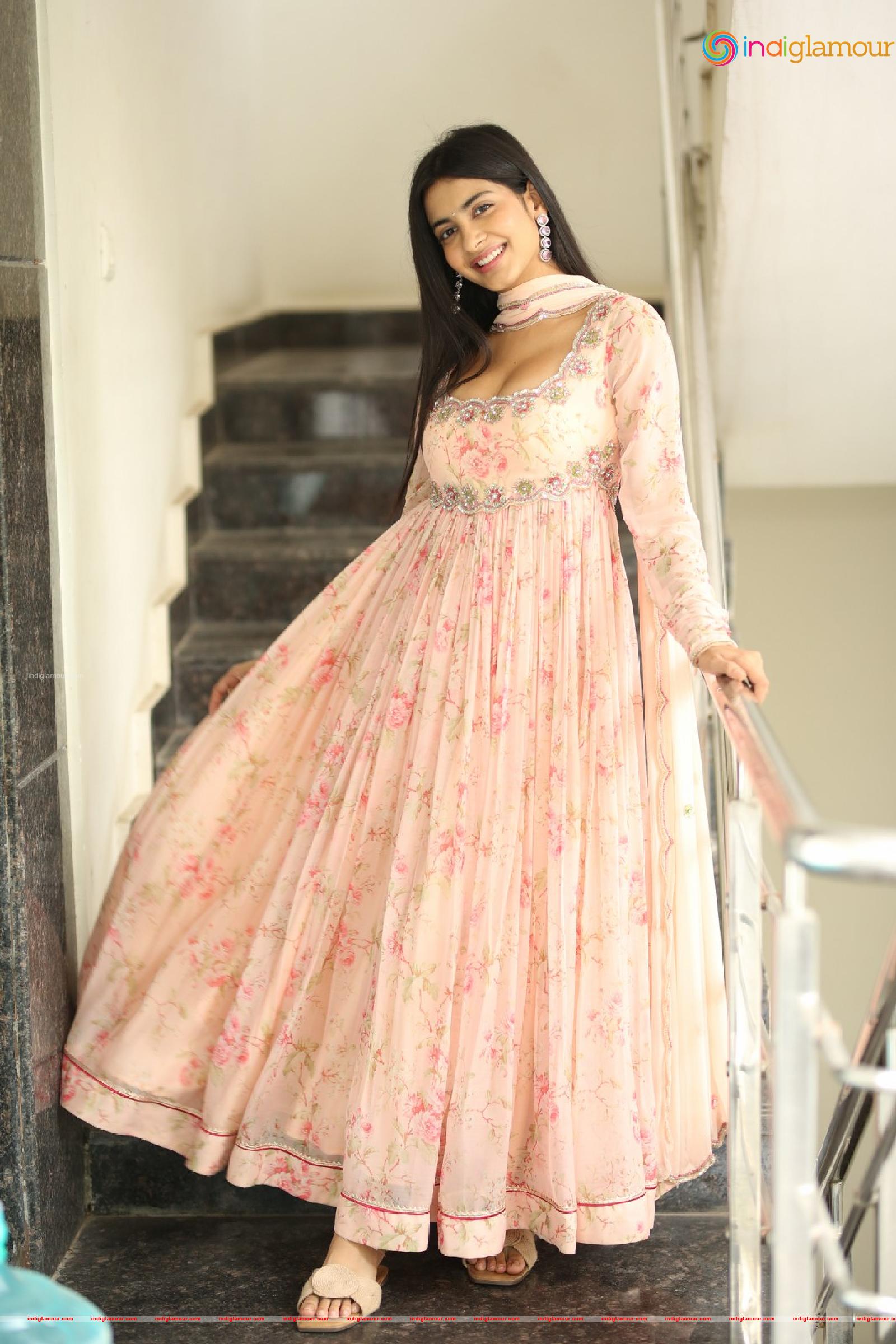 Pragathi Srivastava Actress hd photo