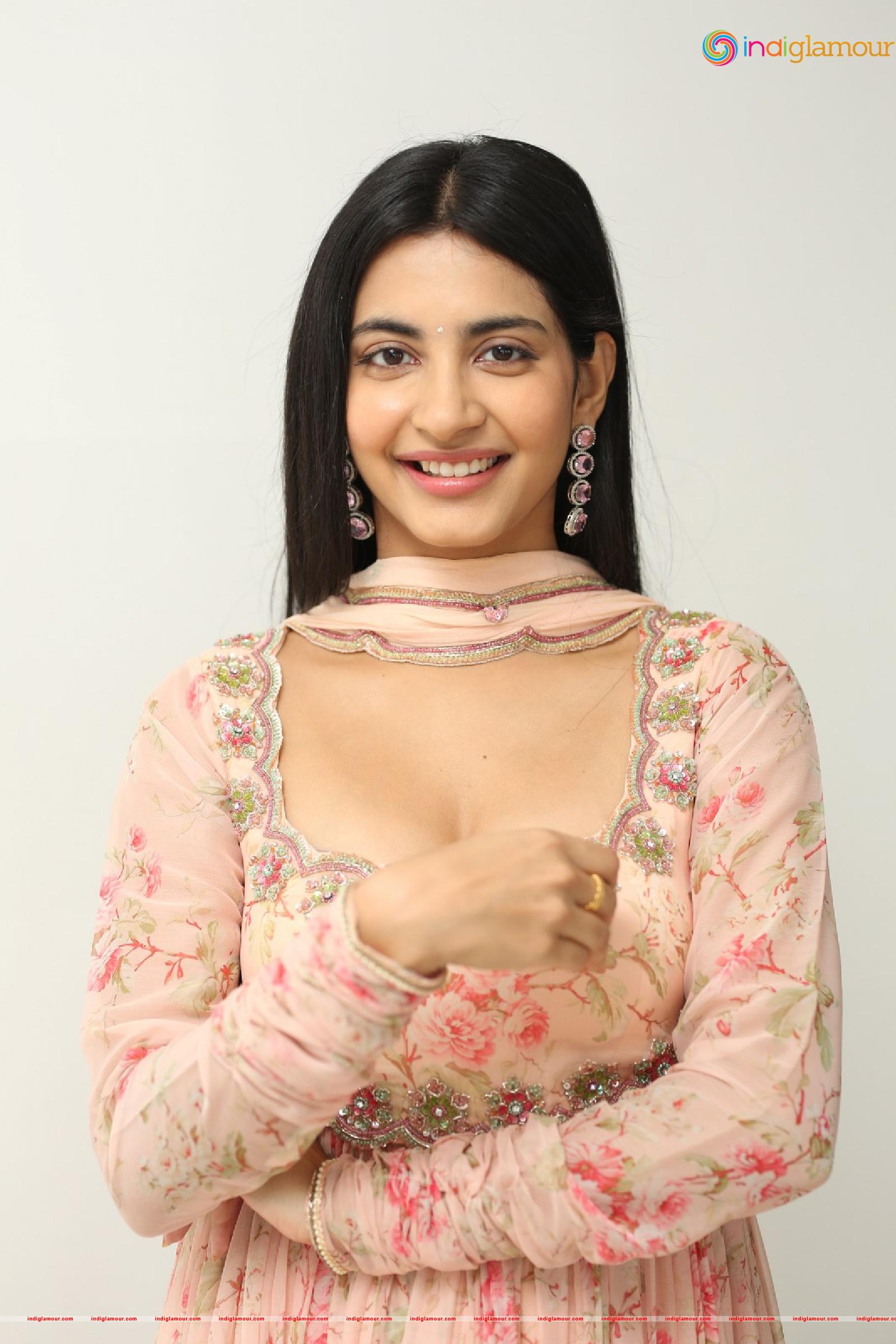 Pragathi Srivastava Actress hd photo